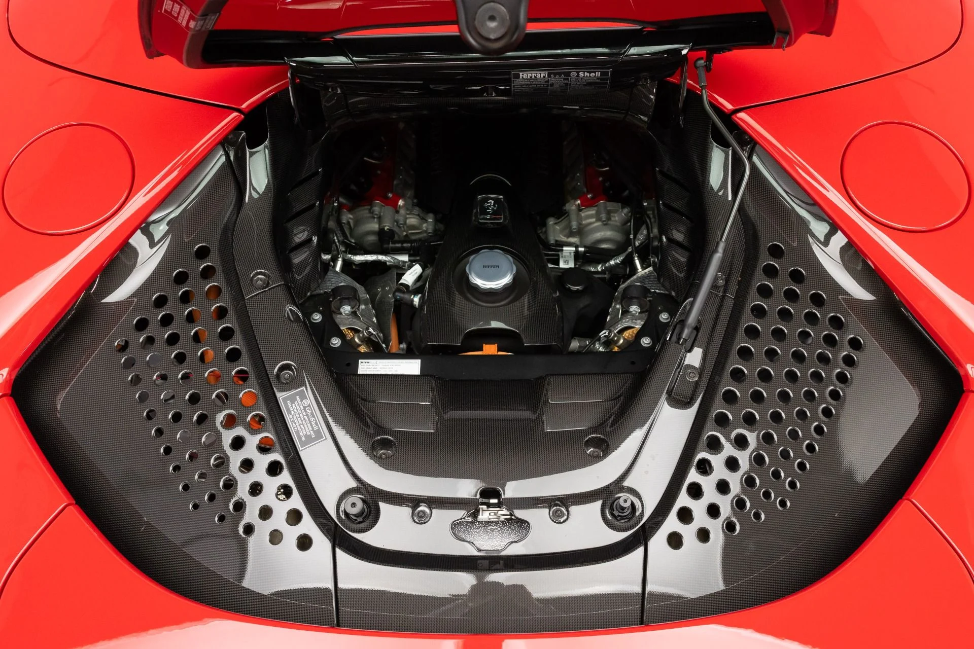 mph104_115851448_Used_2022_Ferrari_SF_90_Spider_1788210063_211e1f8a04