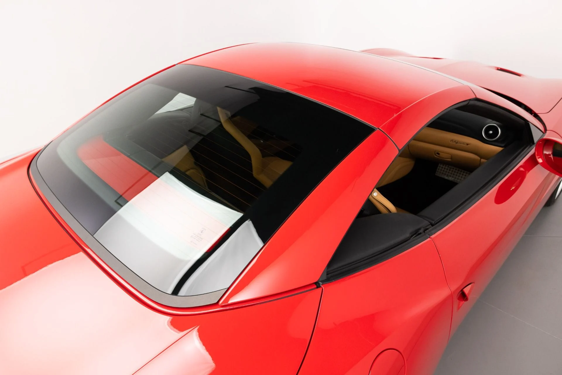 mph104_1604827126_Used_2017_Ferrari_California_T_1784583498_e84e271e26