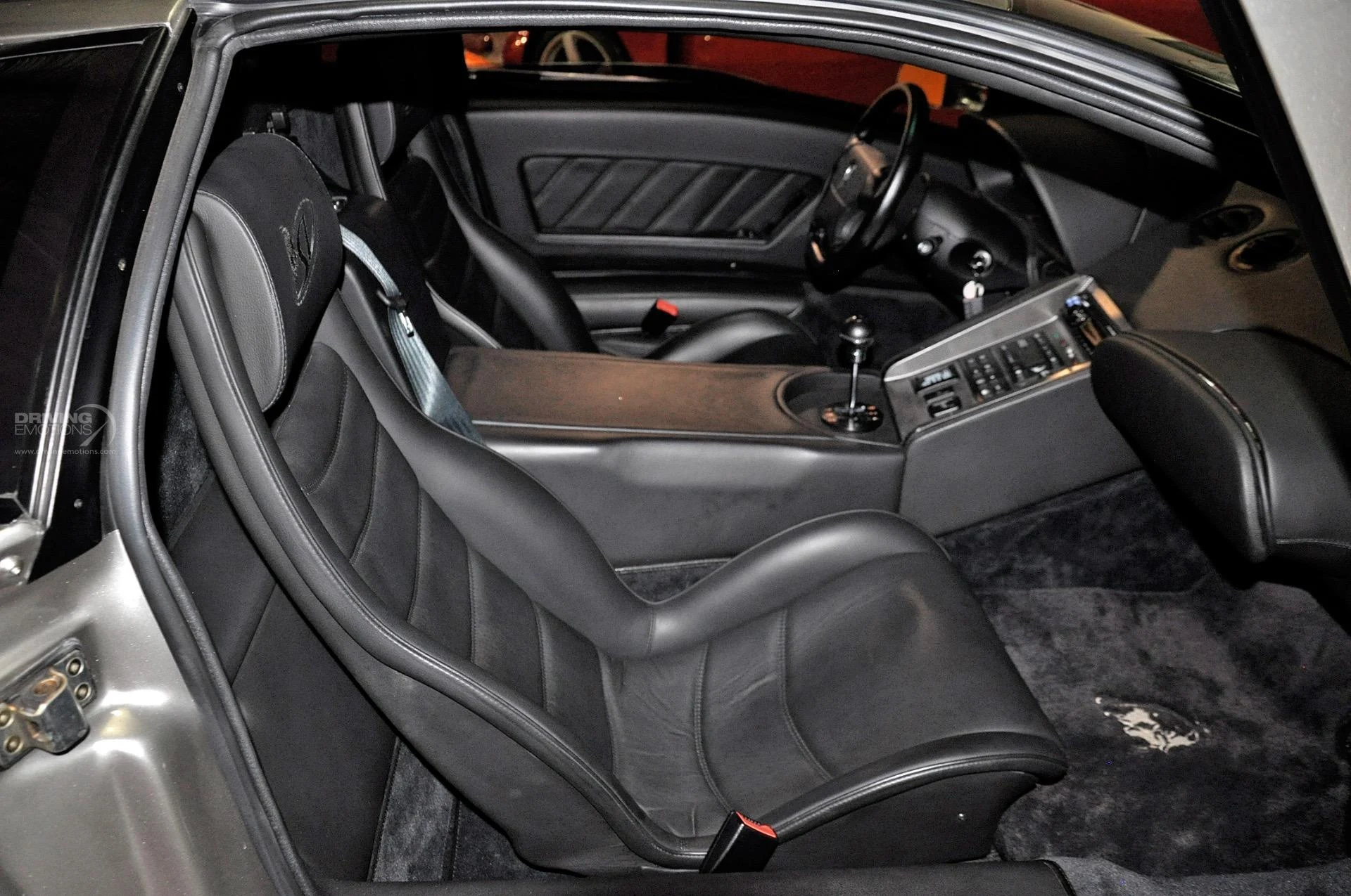 mph104_2127491496_192_p105_l_ce7d3296a0