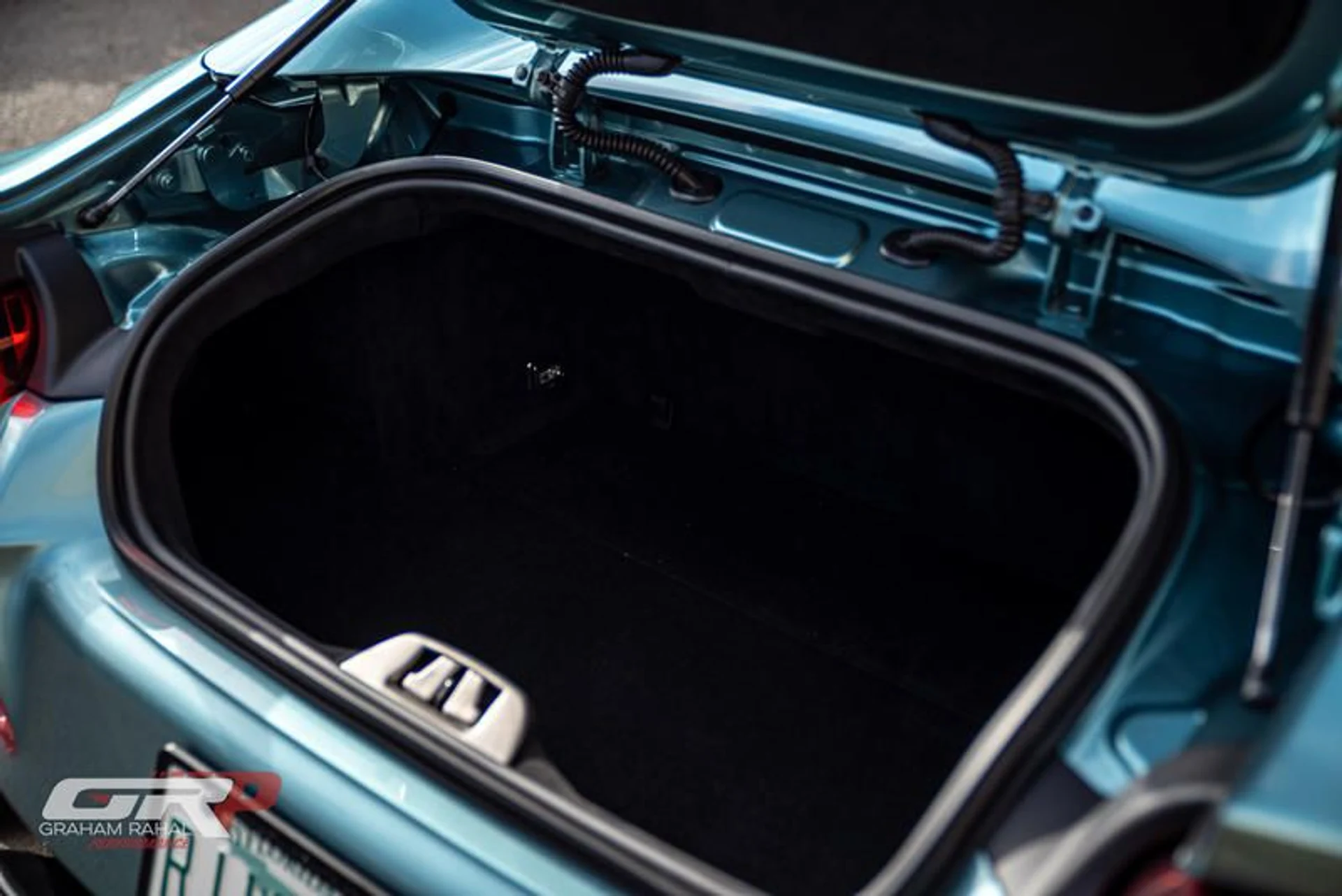 mph104_2857088324_8_CB_376_FB_EB_84_4_FD_7_8004_7_C9512_BF_6337_c7f6d6e709