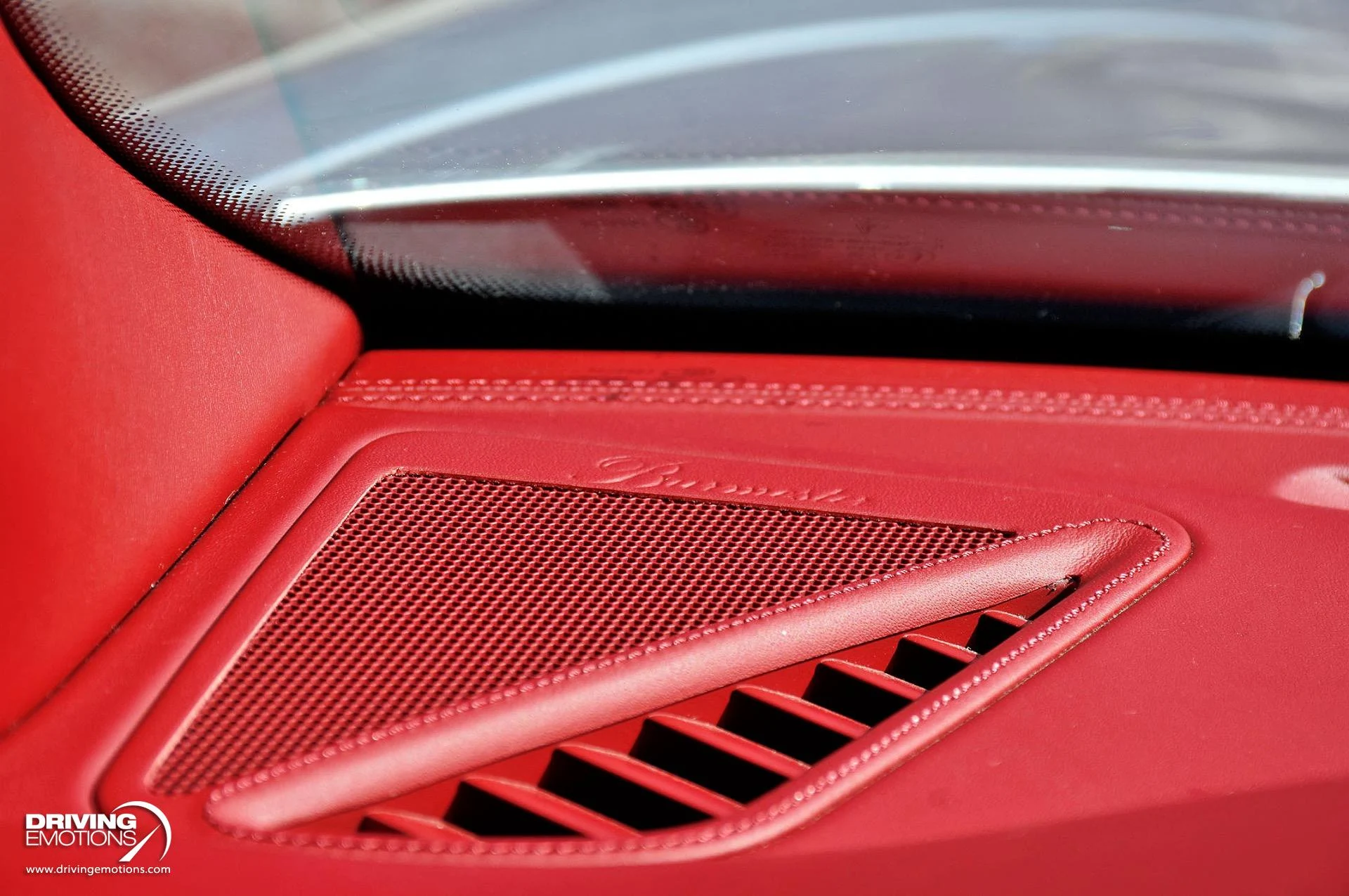 mph104_3309864687_866_p105_l_a265b683cb