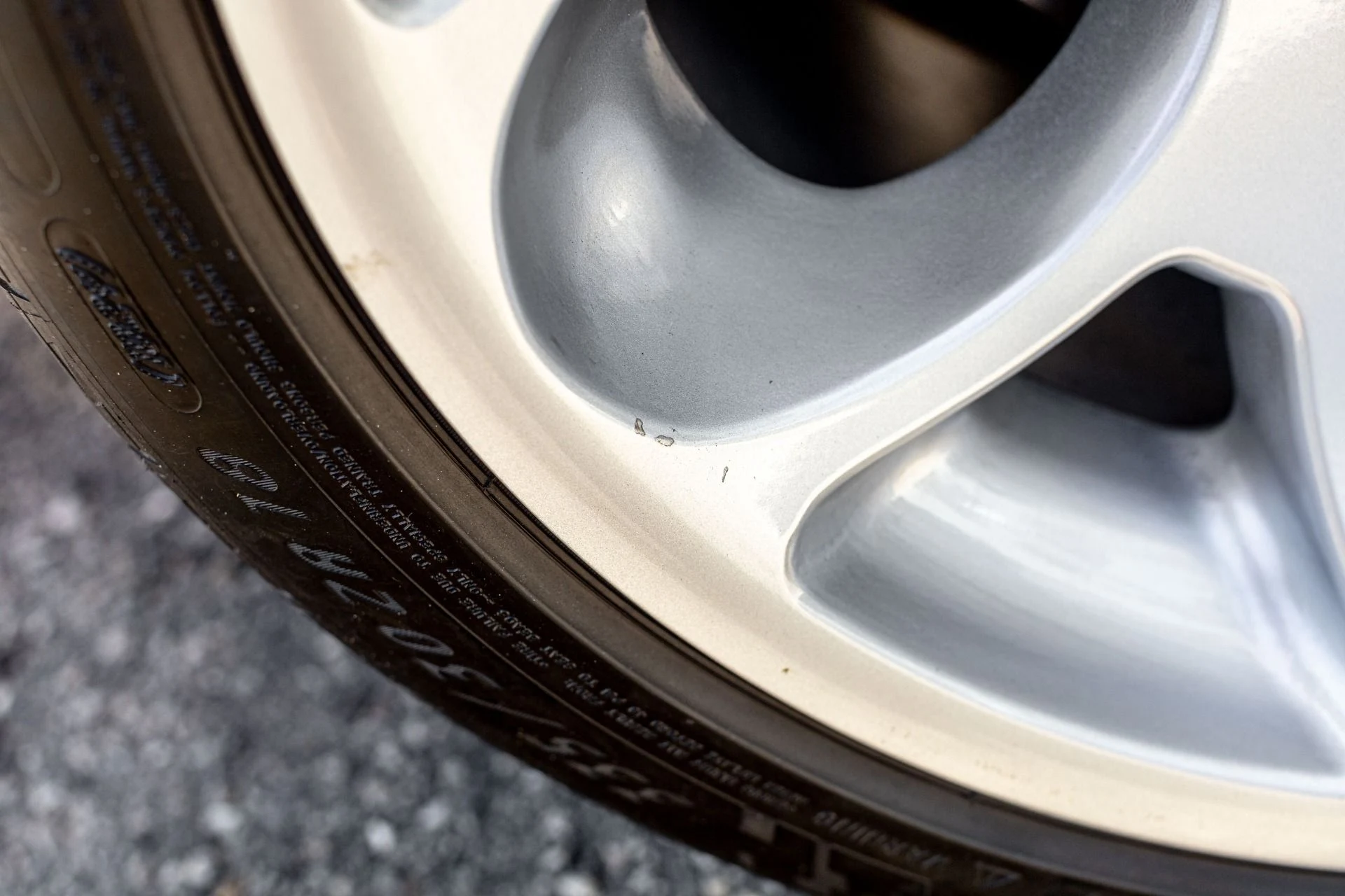 mph104_3423697728_Used_2001_Lamborghini_Diablo_VT_IMMACULATE_CONDITION_W_EXTENSIVE_CARBON_19_K_SERVICE_PERFORMED_1659125285_b95392b573