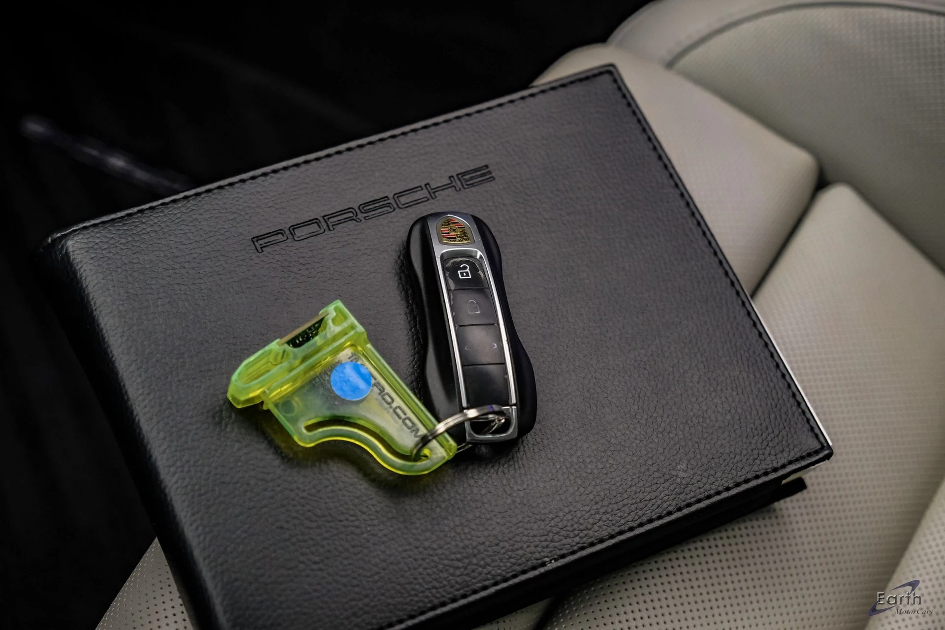 mph104_3433945113_50e8ae222c84e3c7ea7c0daa1588a778x_15cf2798c2