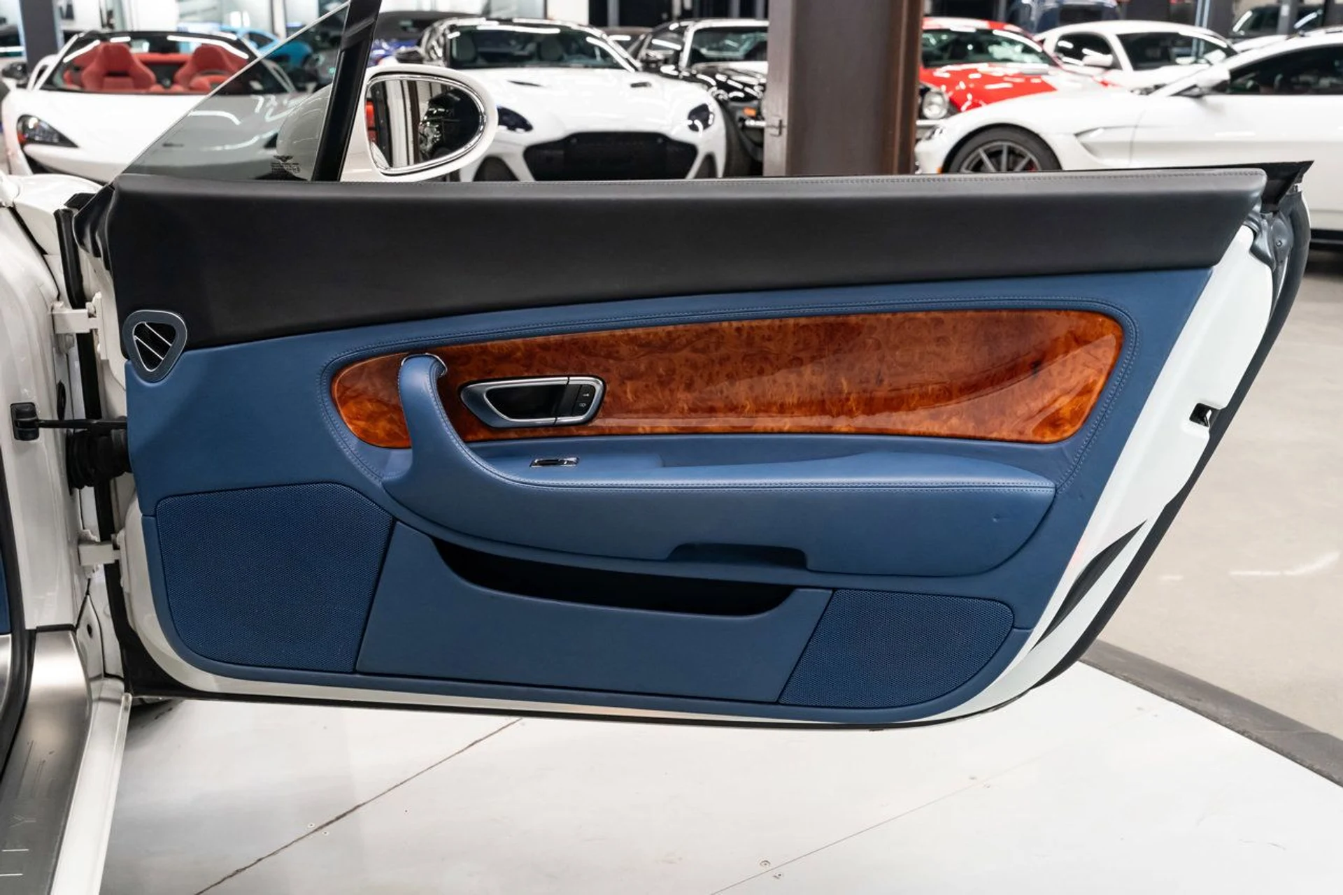 mph104_3454913942_bentley_continental_gt_2006_6a0a2939c9