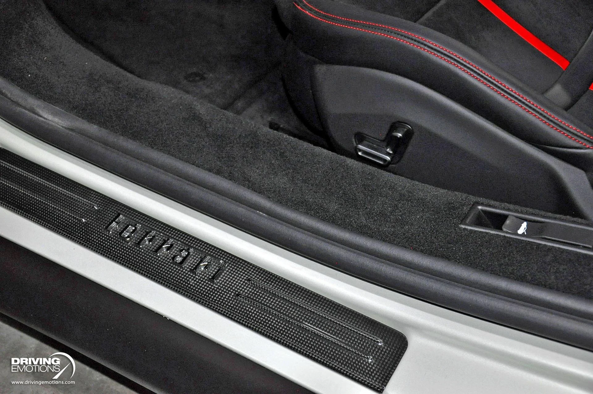 mph104_3862107093_859_p105_l_4b4d62367f