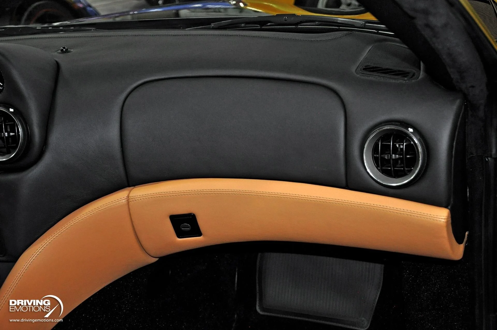 mph104_3954896251_284_p105_l_65a47f4518