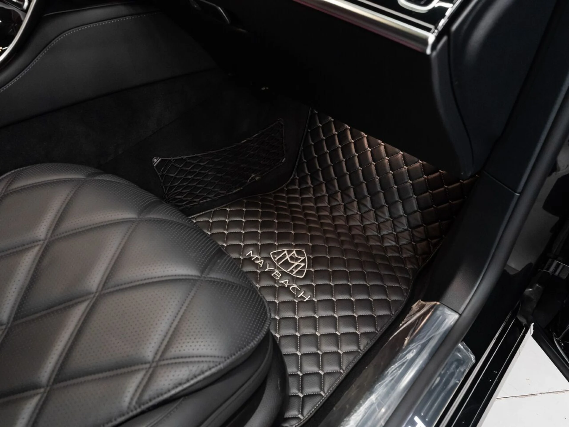 mph104_428272941_mercedes_benz_s_class_2023_ada12c52bc