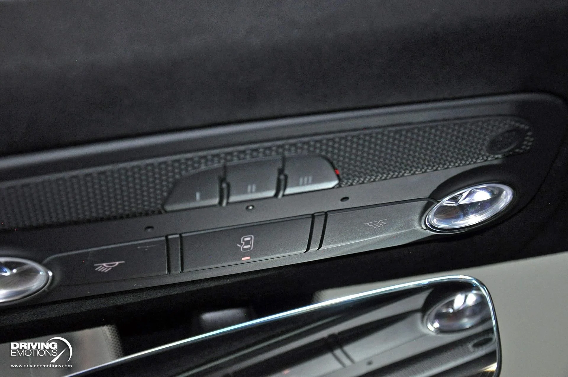 mph104_581556461_863_p105_l_b3fe443717