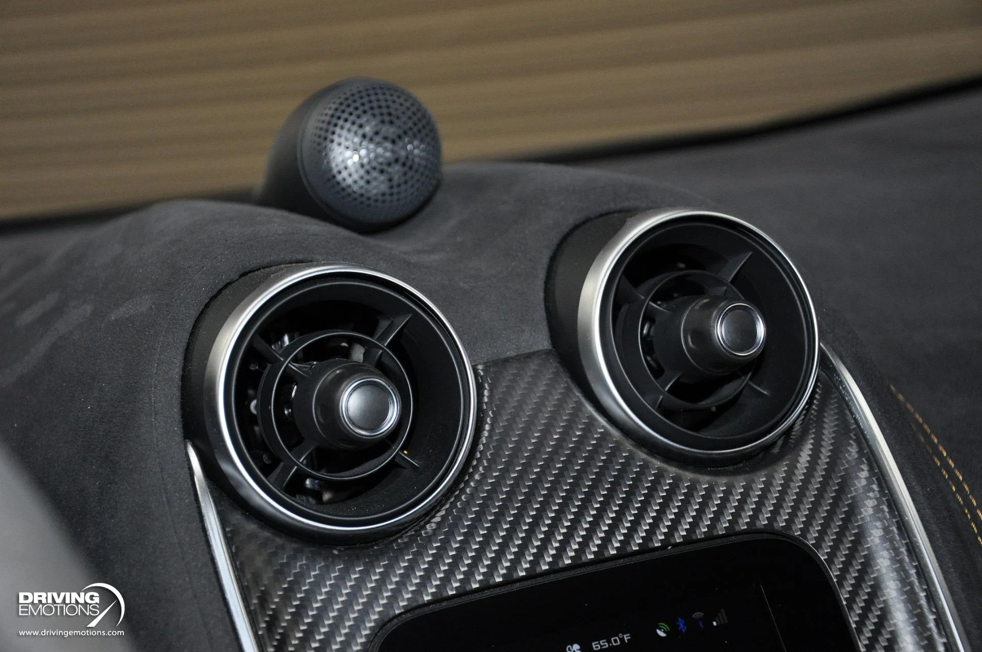 mph104_913526111_836_p105_l_f2405aed69