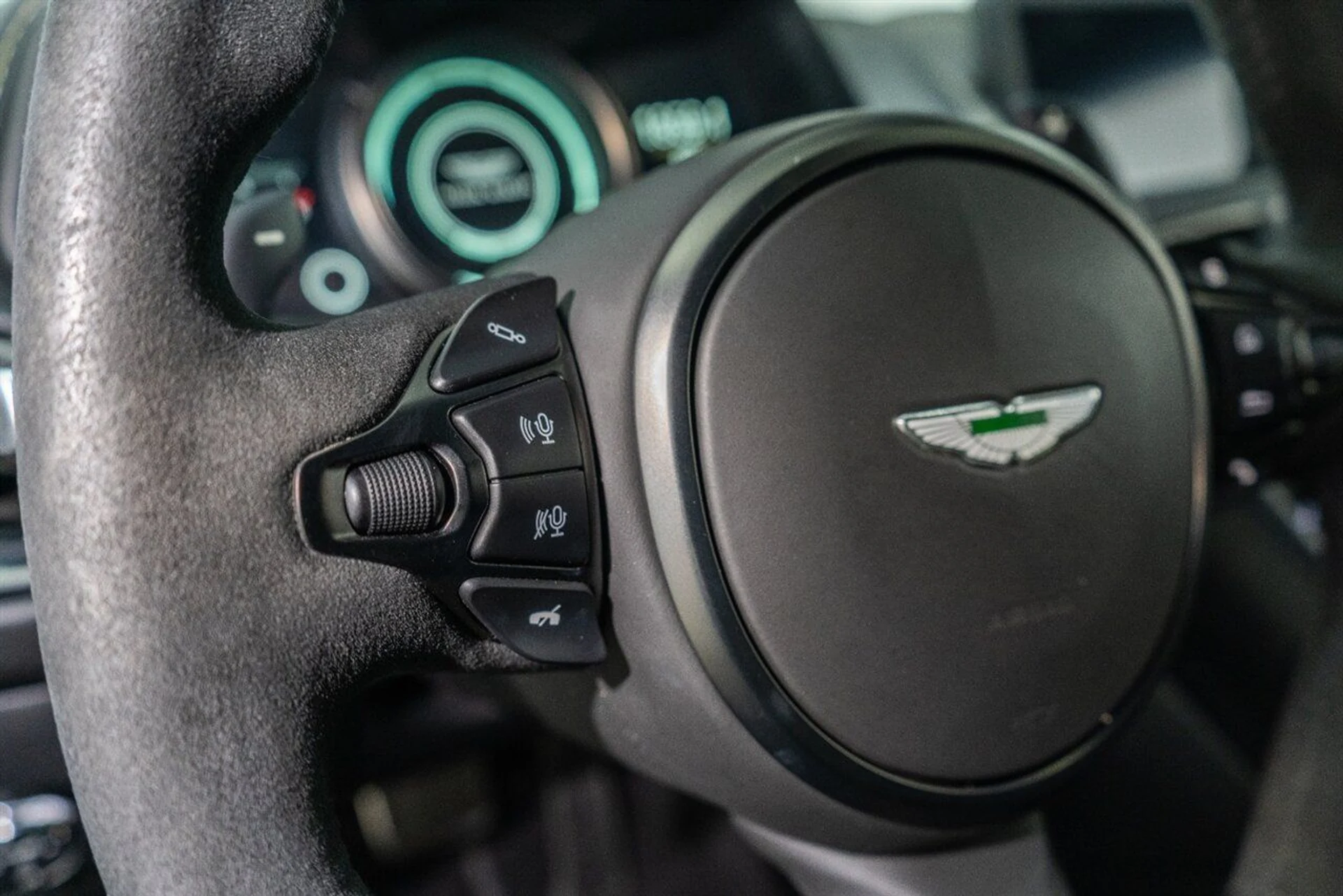 mph104_961626147_0702a8aee2_1280_82b4590722