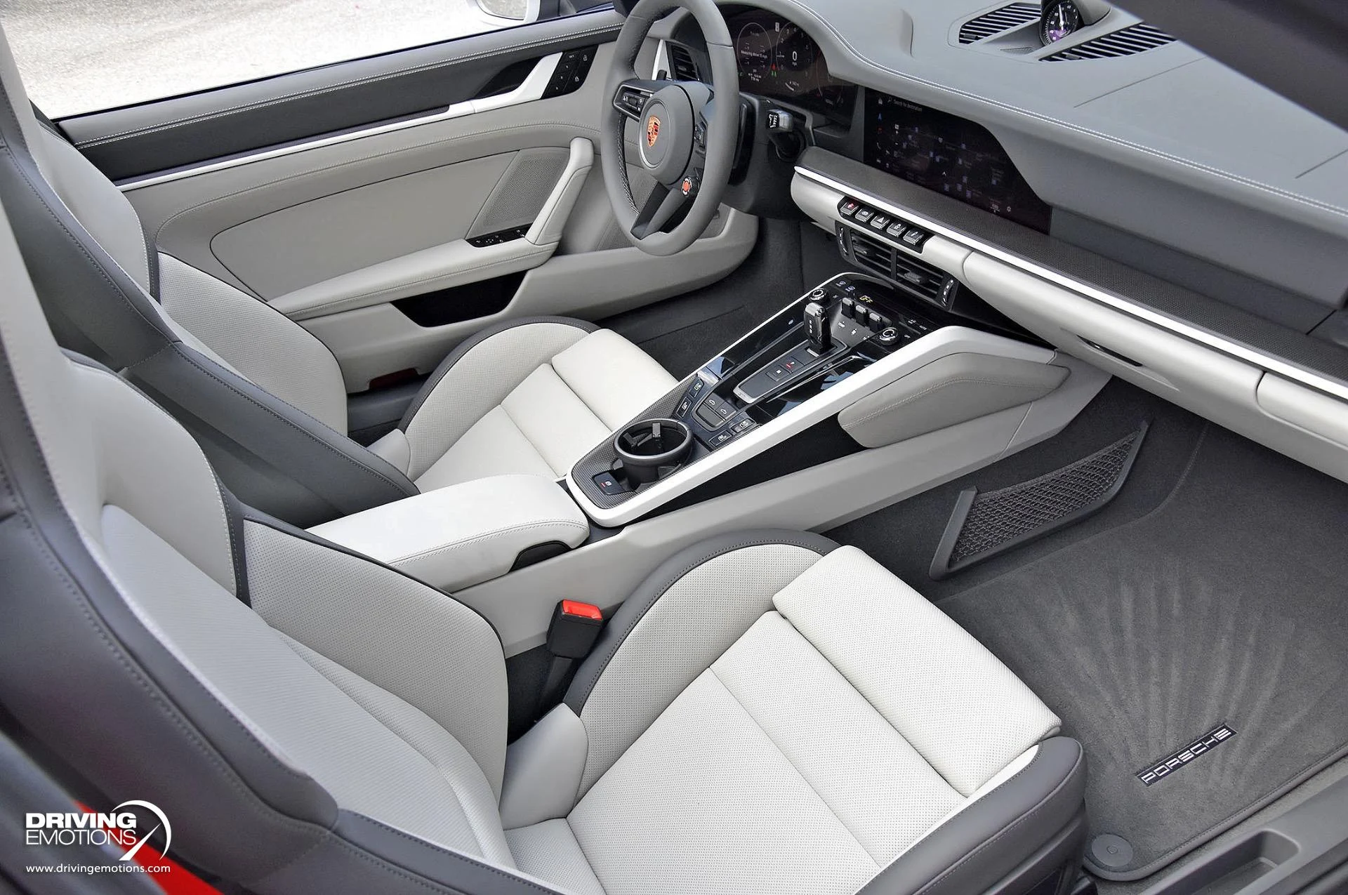 mph105_1153844220_898_p106_l_b3753d1574