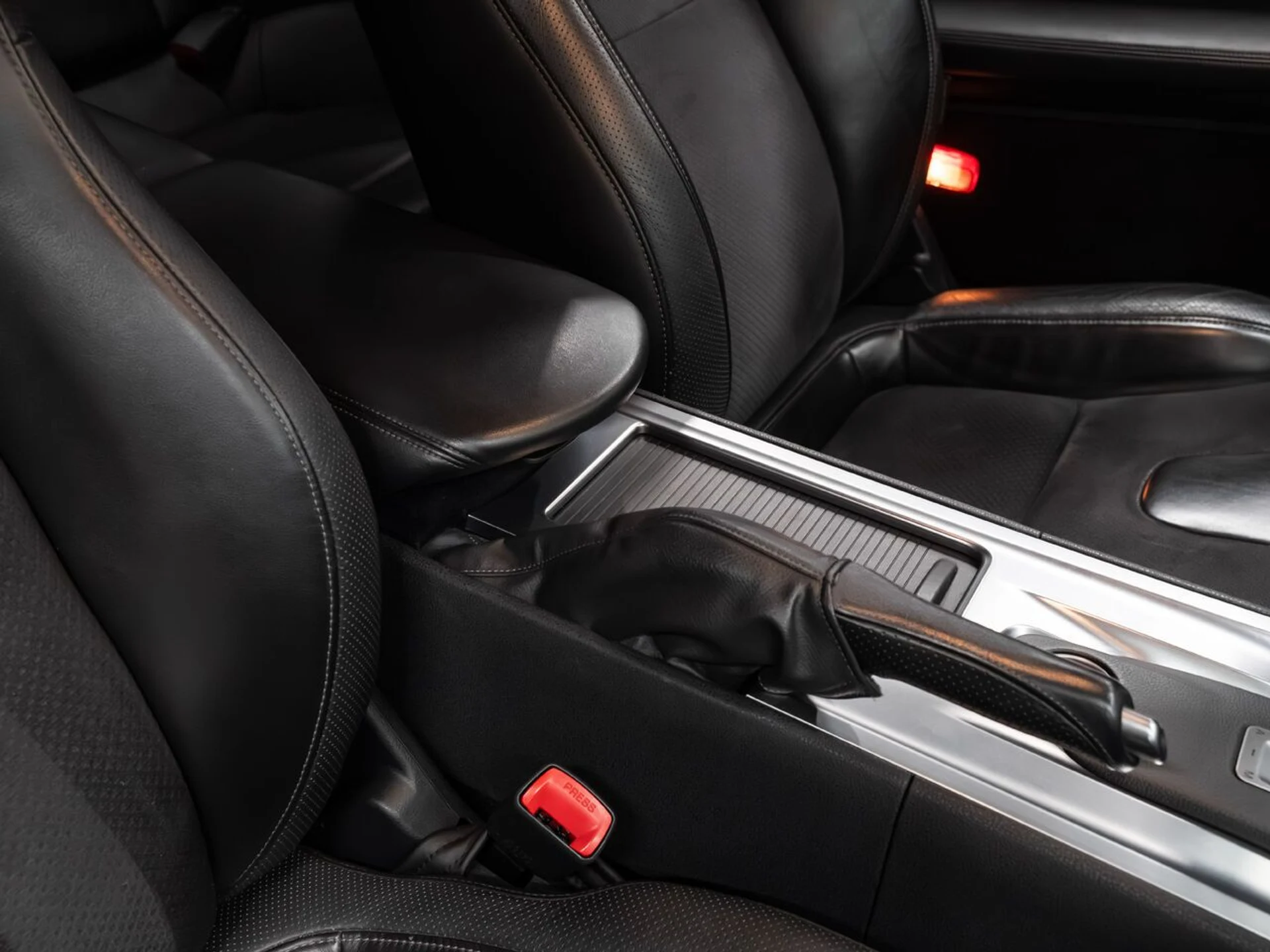 mph105_1277433310_nissan_gt_r_2009_d8bf354044