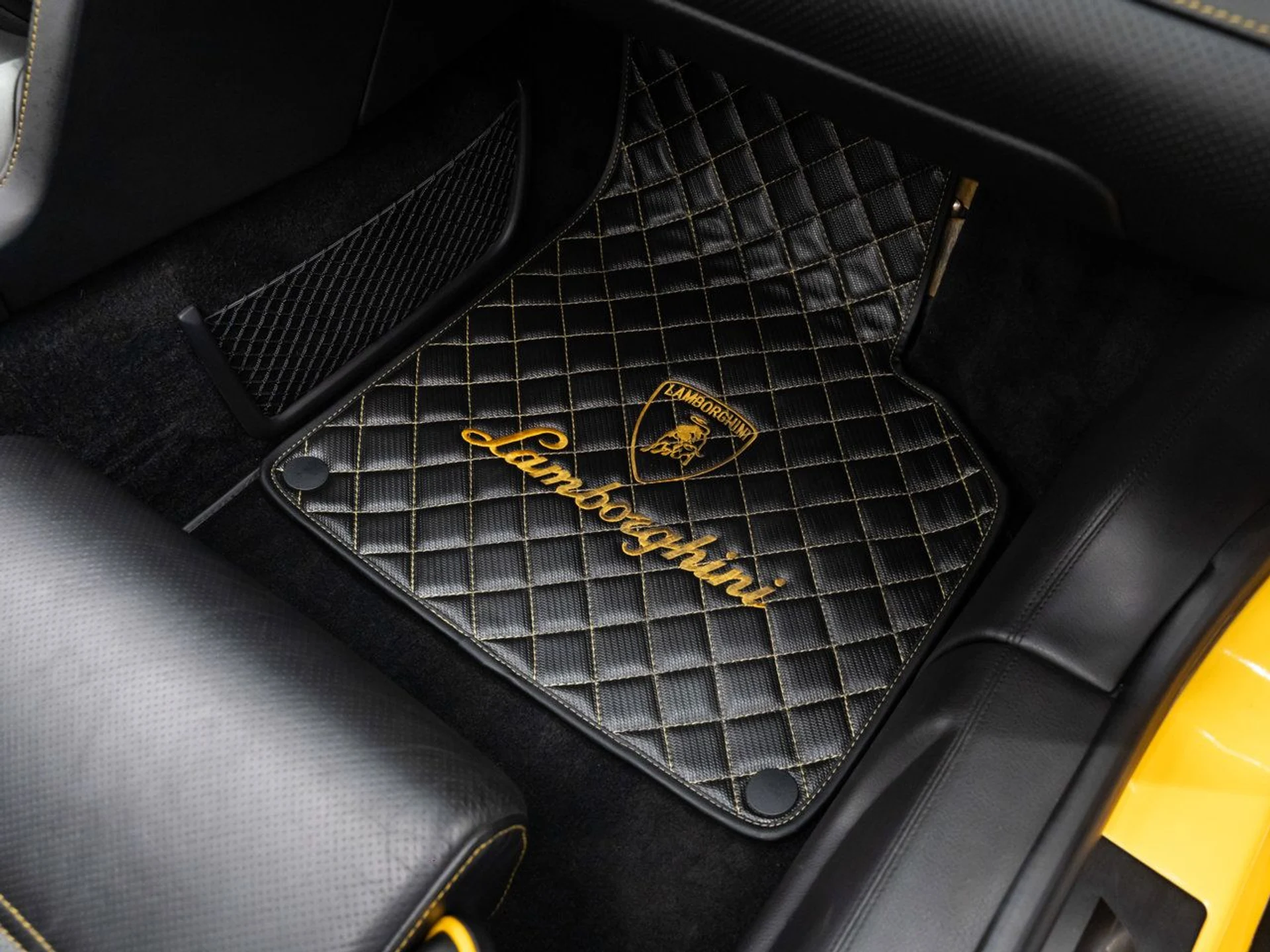 mph105_1474651661_lamborghini_gallardo_2006_46f330f181