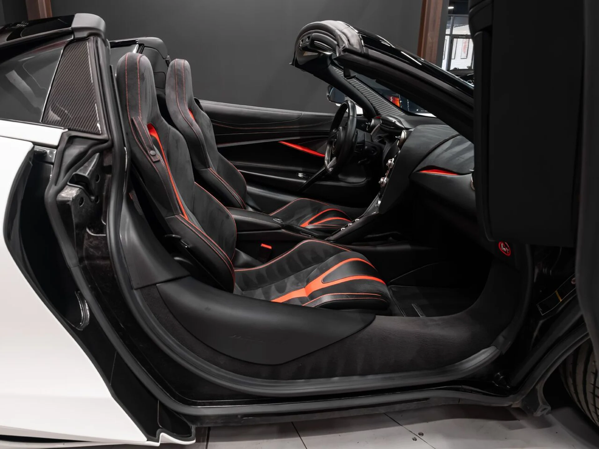 mph105_1623020939_mclaren_720s_2019_85d5105141