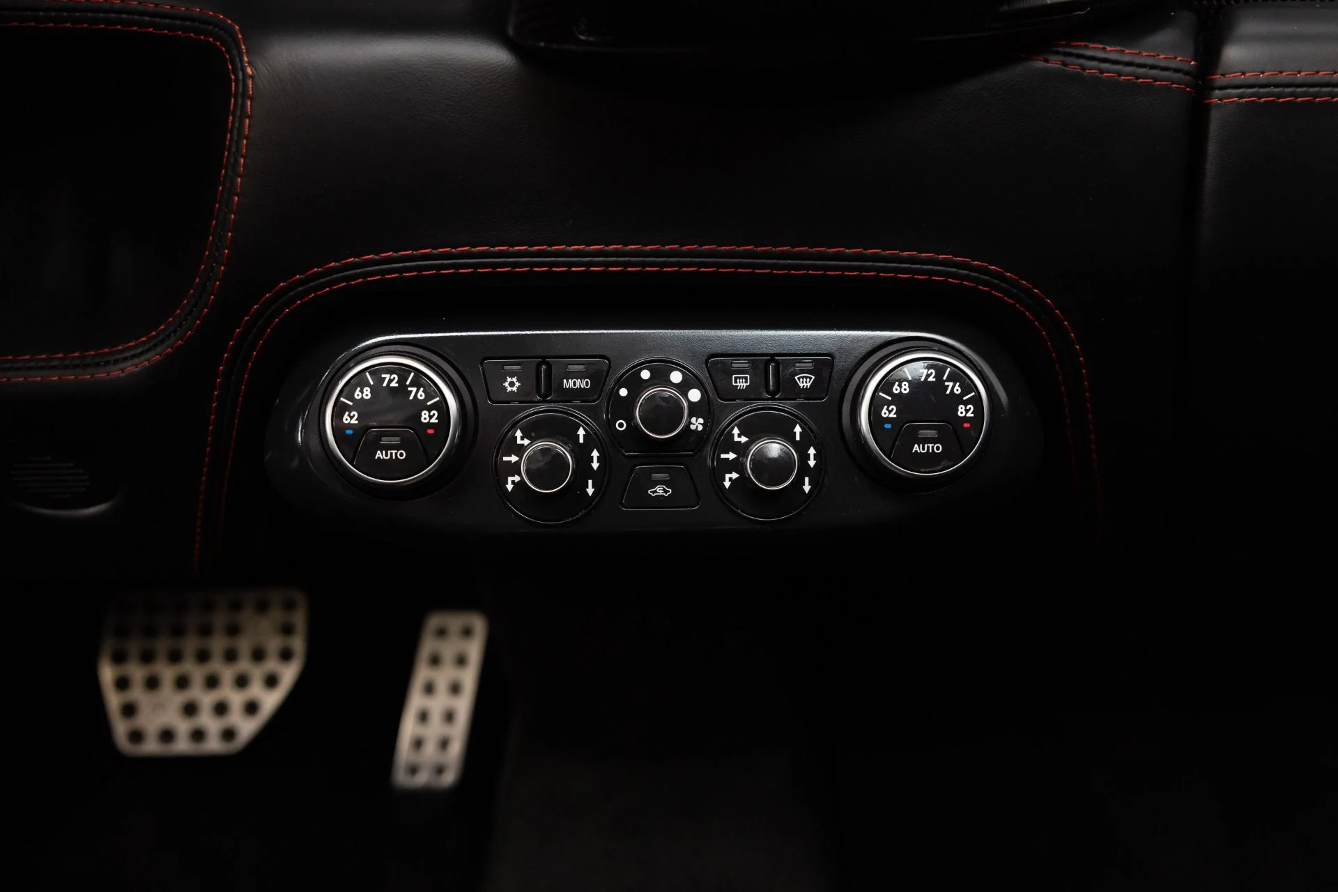 mph105_1871587567_Used_2014_Ferrari_458_Spider_1791906932_5de38135de