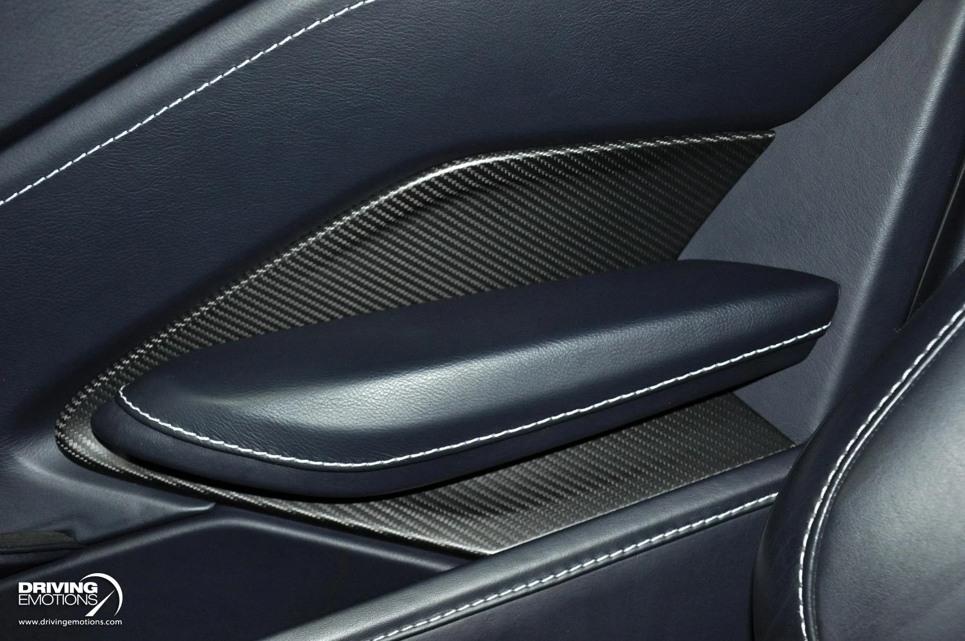 mph105_2480635704_880_p106_l_a250a8c878