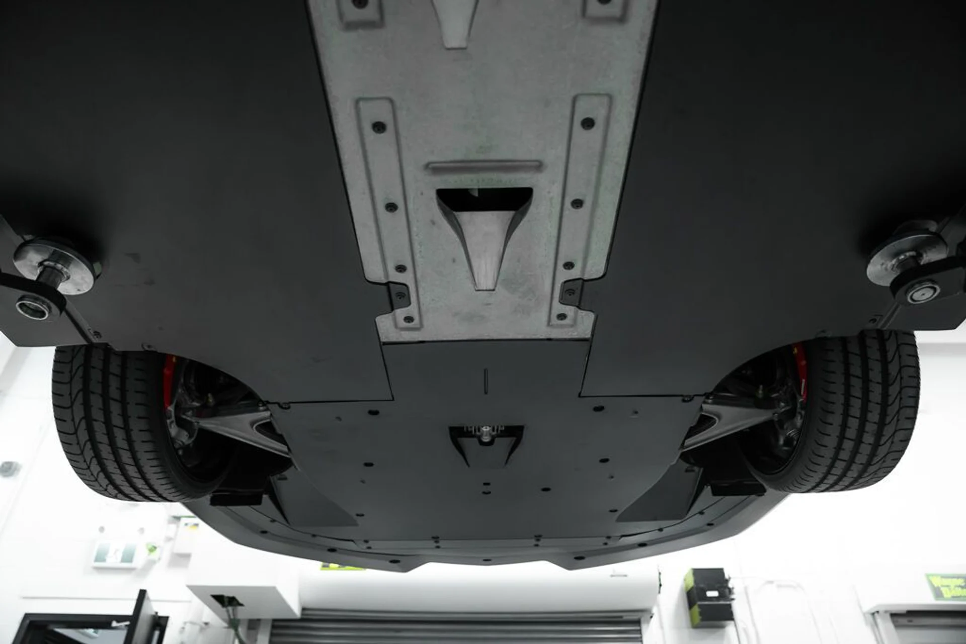 mph105_2764557449_lamborghini_veneno_2014_jpg_v_1779988126_efb4e2bc97