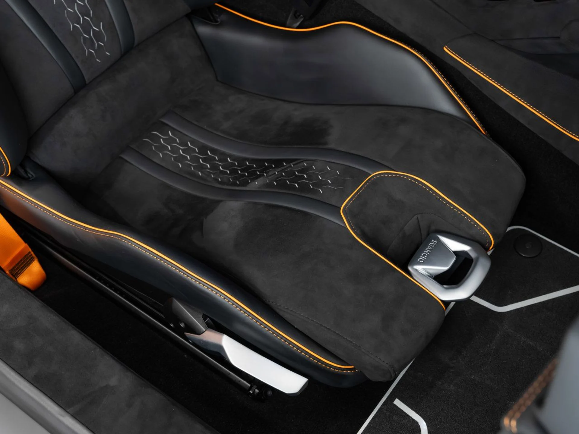 mph105_3925782563_lamborghini_huracan_2023_4f992d658c