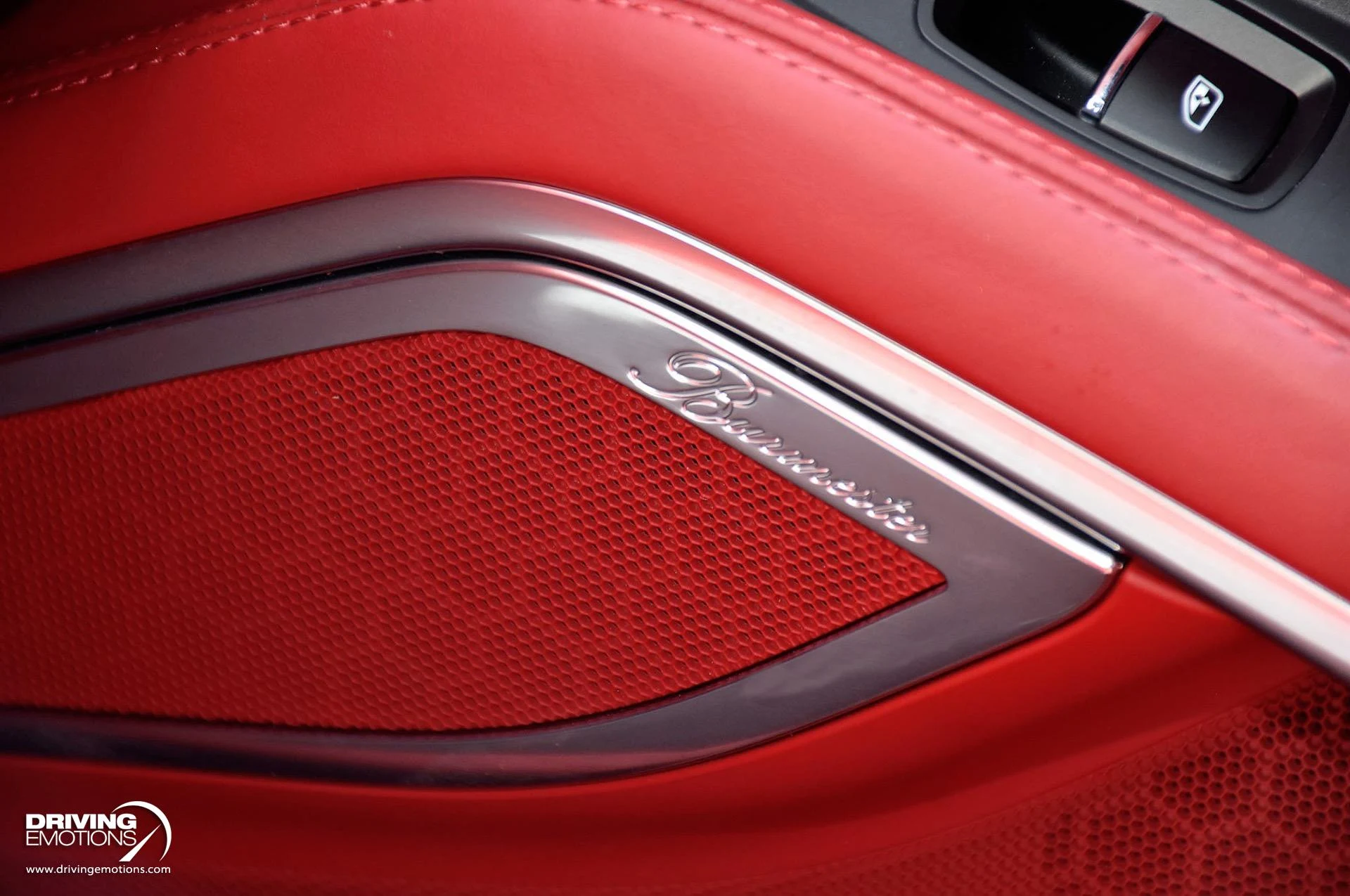 mph105_664245411_866_p106_l_6e8293b1b3