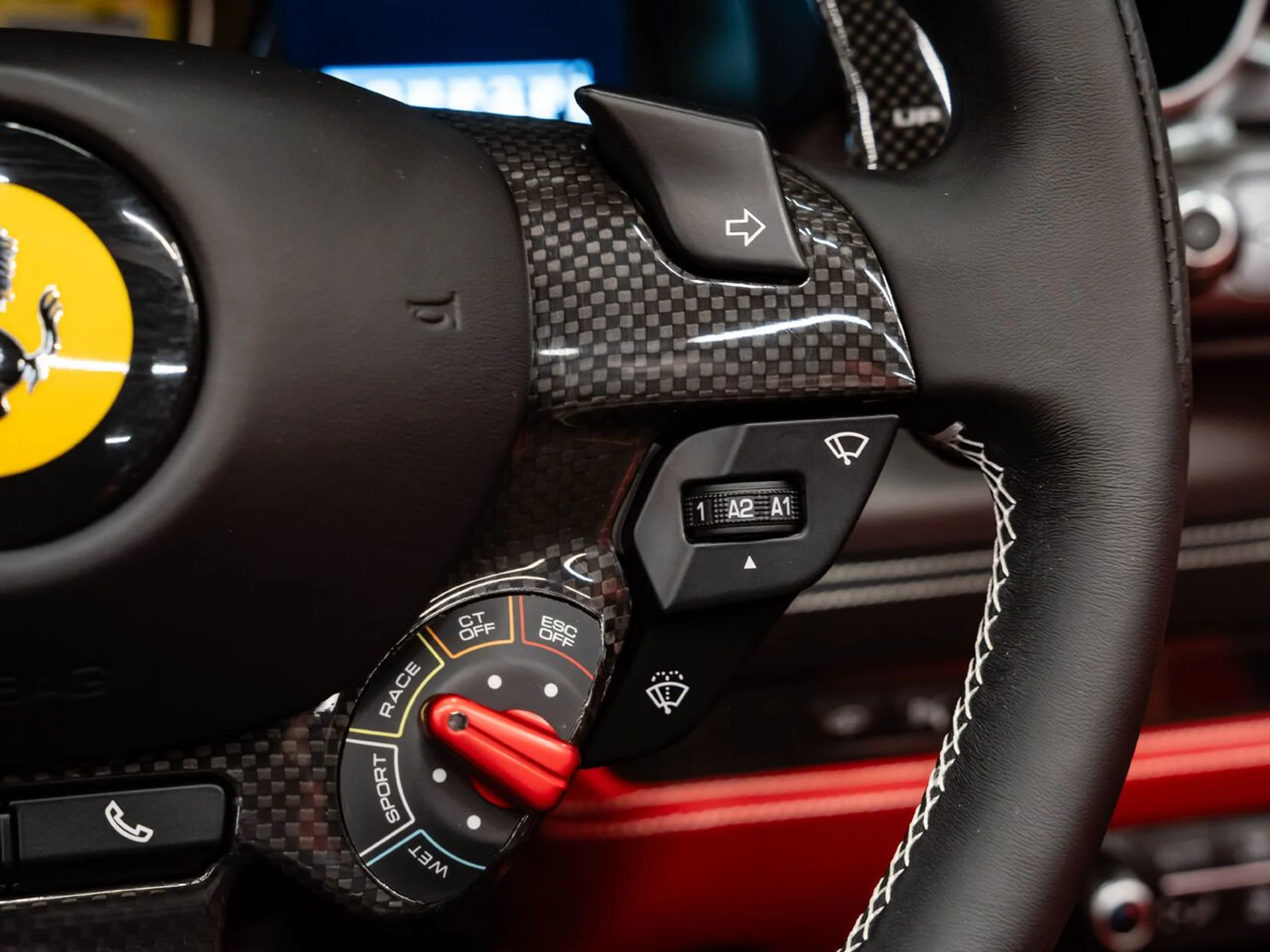 mph105_961955059_ferrari_f8_spider_2022_99289b6566