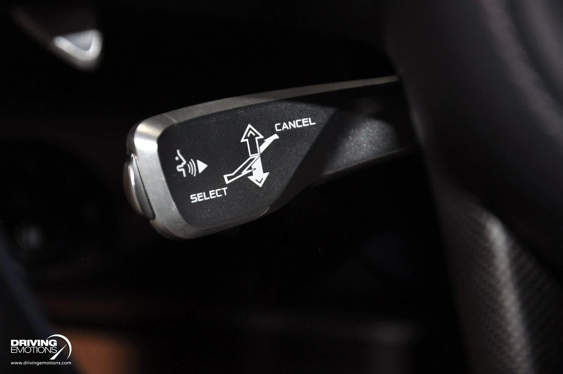 mph106_1061271951_821_p107_l_9669cbc458