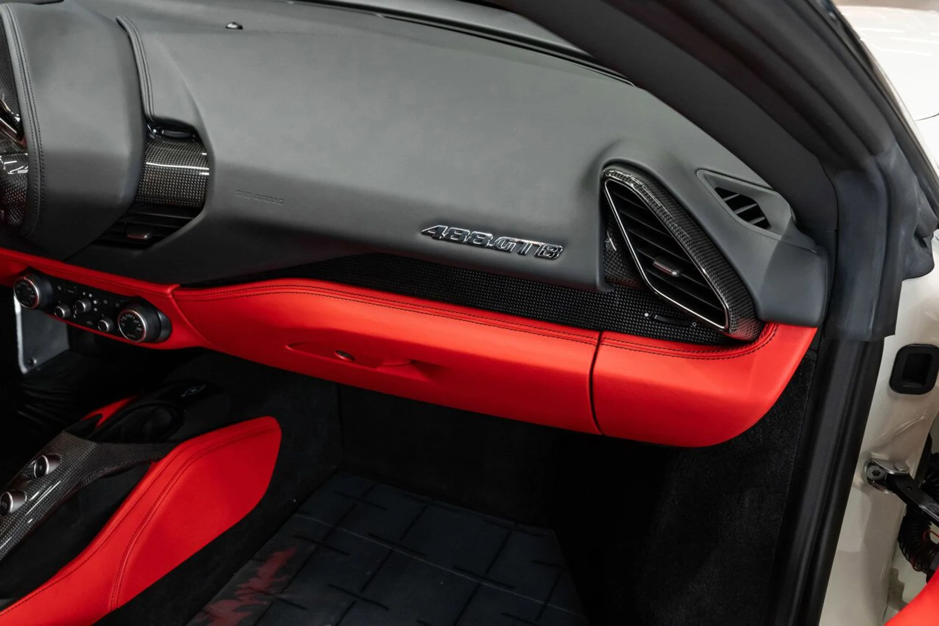 mph106_1336128526_ferrari_488_gtb_2018_34b32d5b10