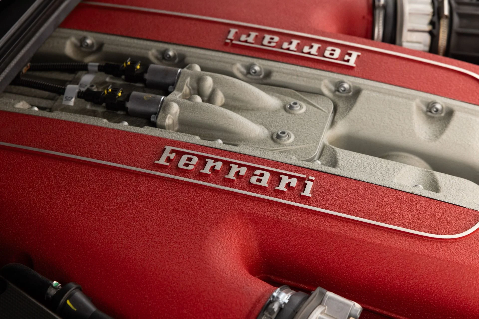 mph106_1458087658_Used_2021_Ferrari_812_GTS_1783705207_0b9fce7809