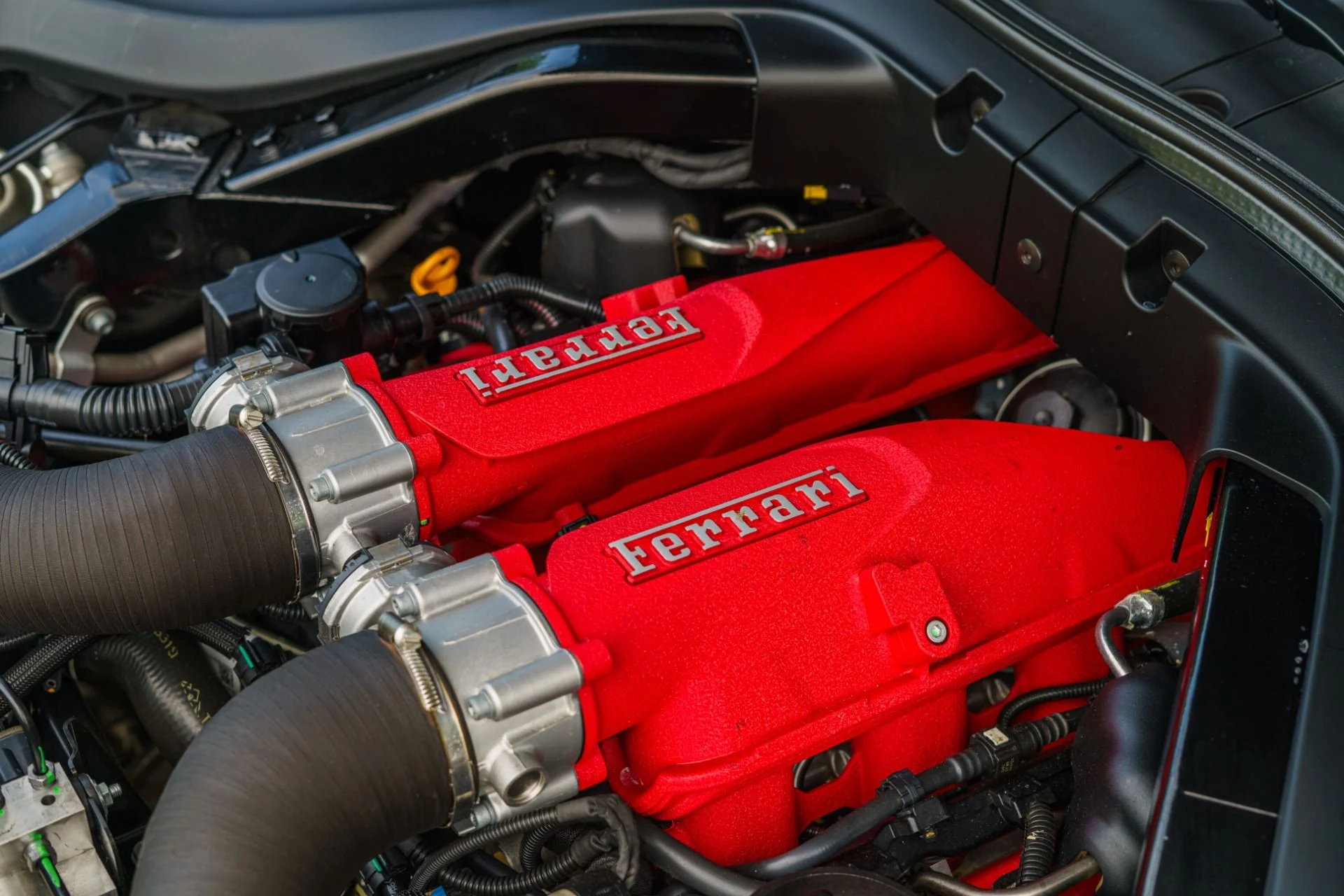 mph106_1806755691_Used_2019_Ferrari_Portofino_1783726040_6a5ae3f35a