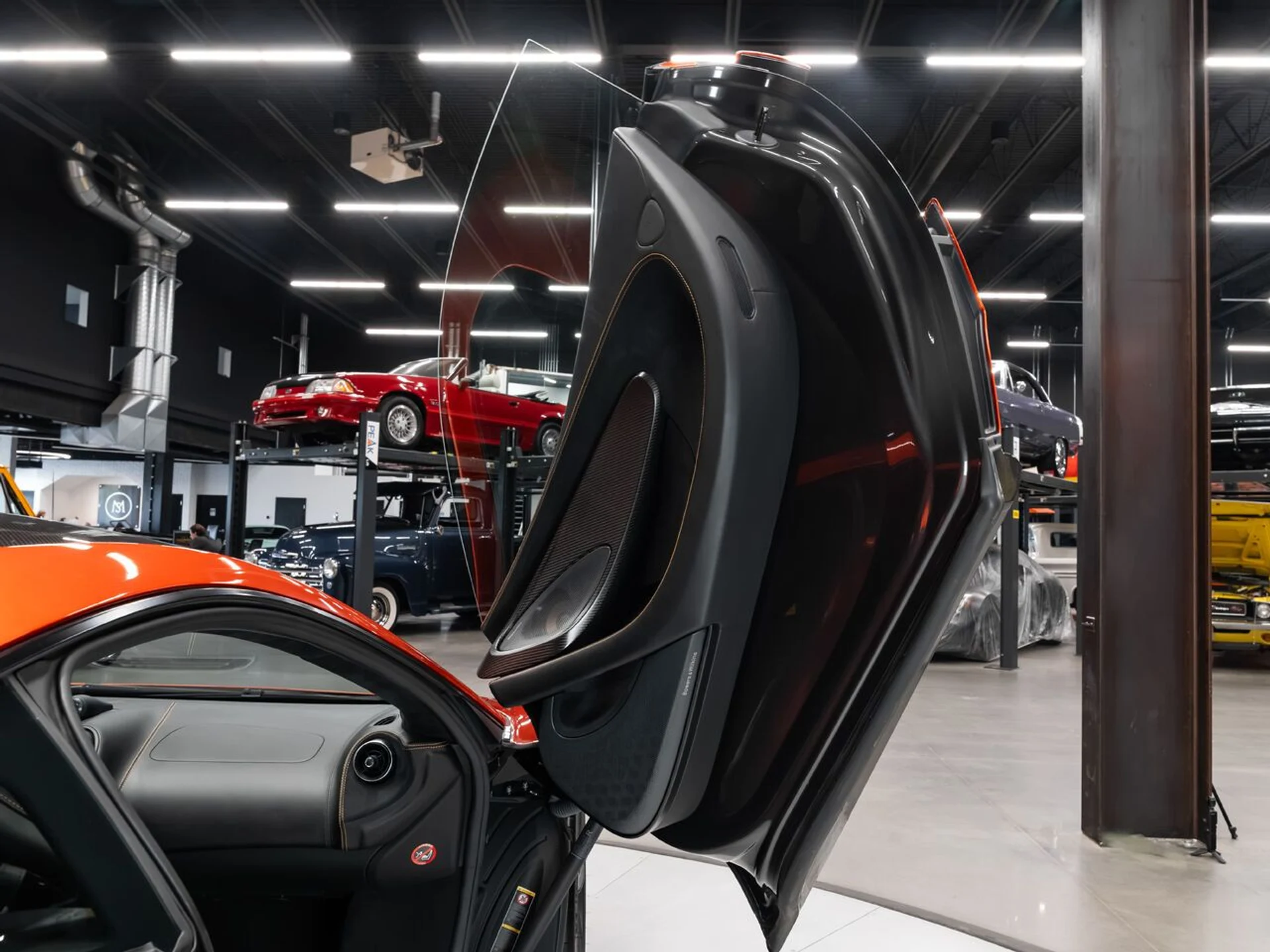 mph106_1894596945_mclaren_570s_2017_e8bd7f8c6b