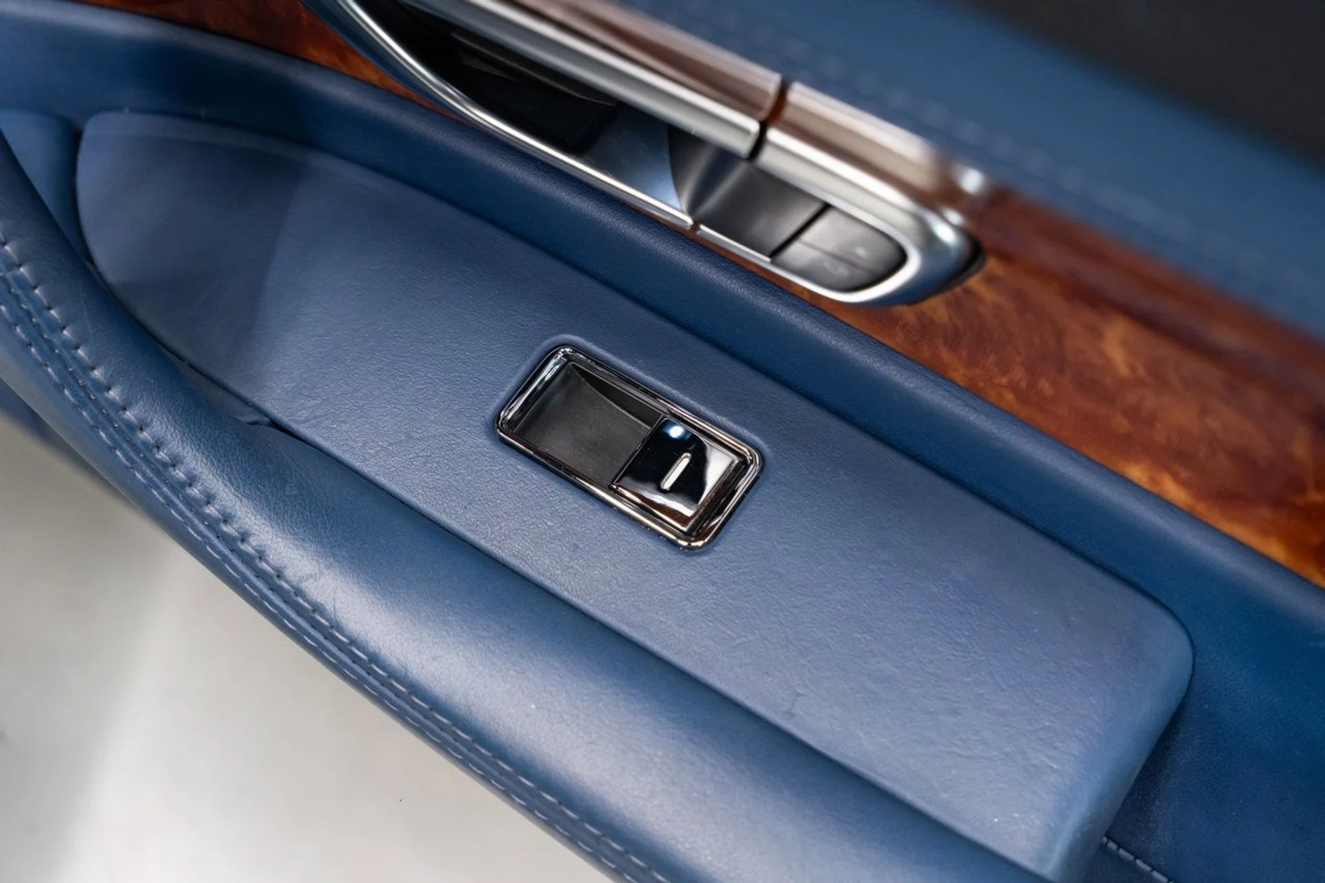 mph106_1947999287_bentley_continental_gt_2006_7c8354eea9