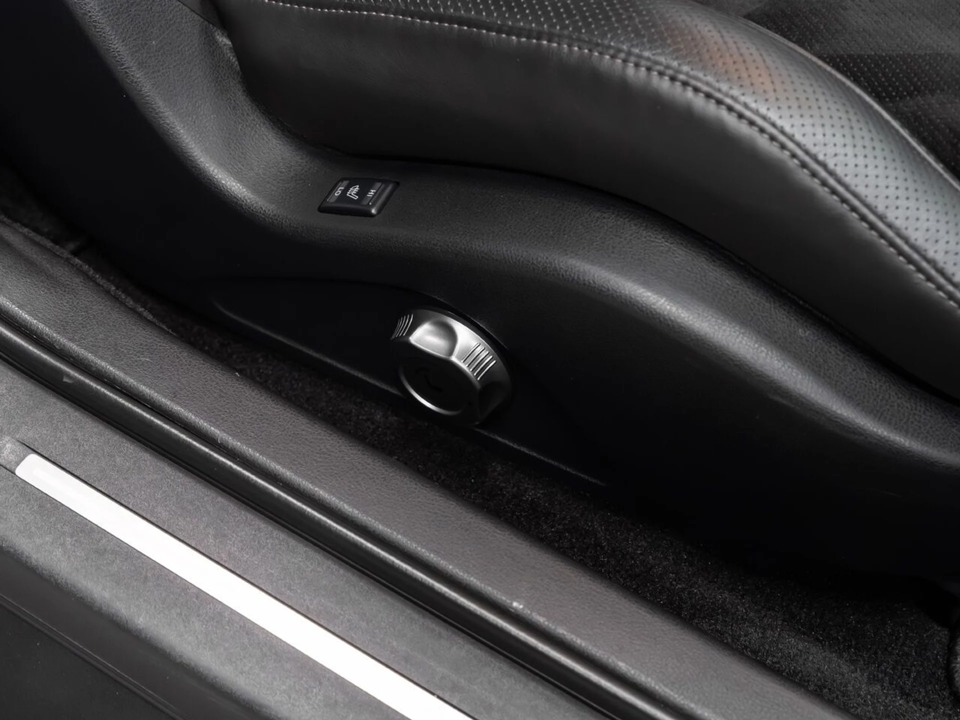 mph106_1950973703_nissan_gt_r_2009_9d89460a05