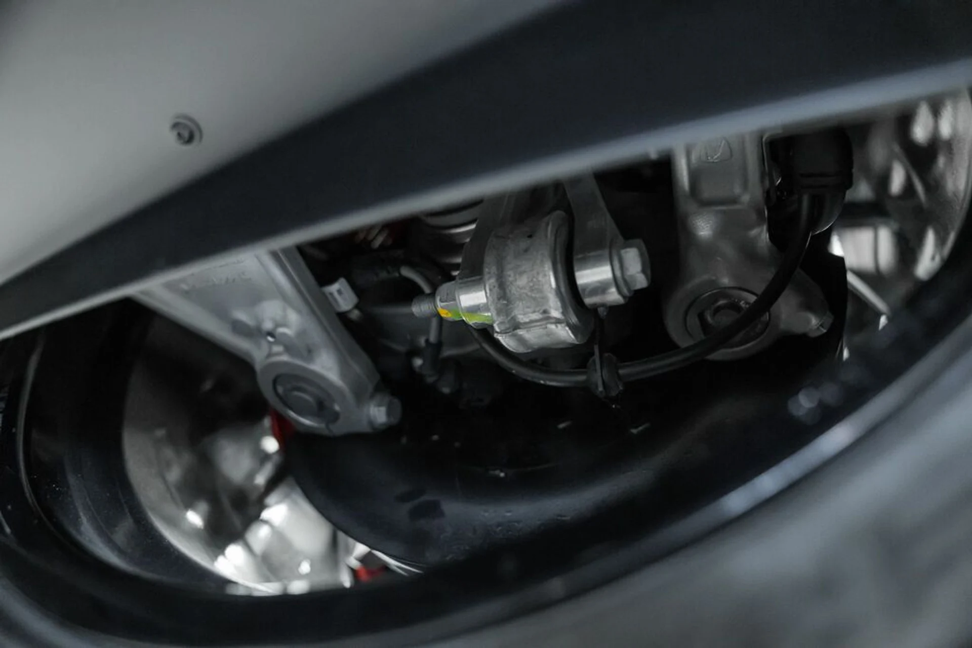 mph106_1986025783_lamborghini_veneno_2014_jpg_v_1779988126_d211472239