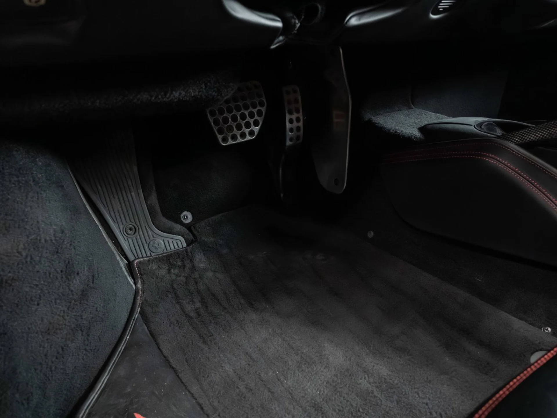 mph106_2311910945_ferrari_488_gtb_2017_106d8c14ae