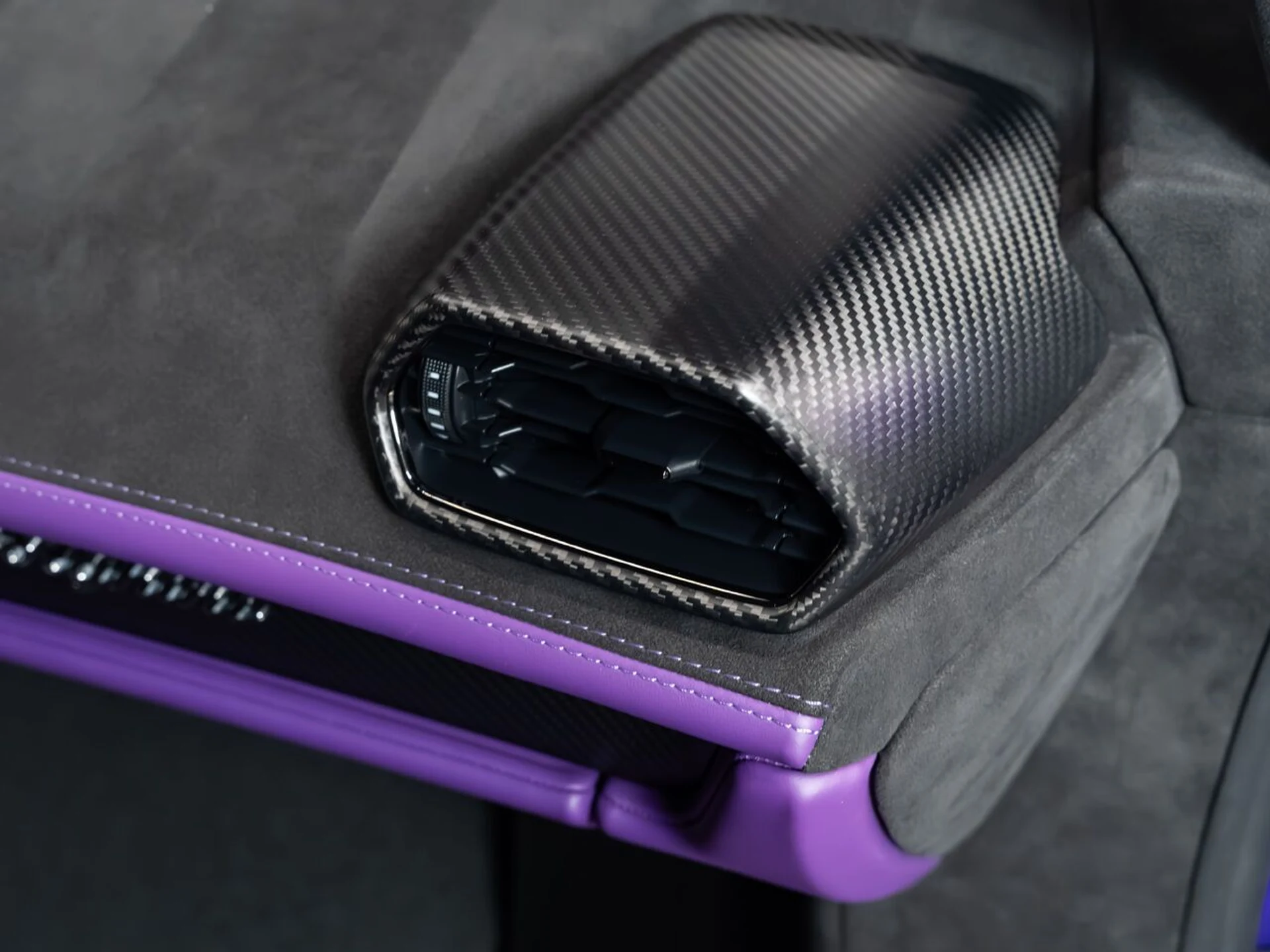 mph106_2431109008_lamborghini_huracan_tecnica_2023_7b7997cf31