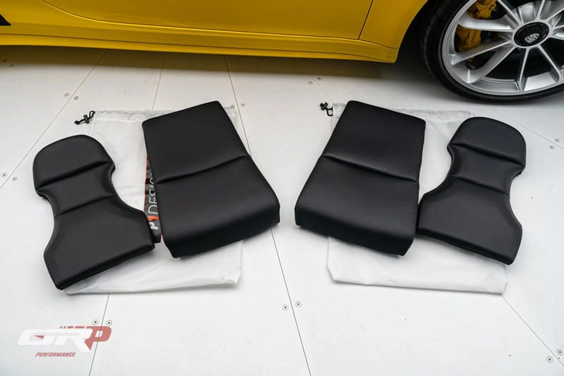 mph106_2644704790_7361_E63_E_BCCD_43_E5_8_ED_0_D84350_F4_A88_F_9565ac449f