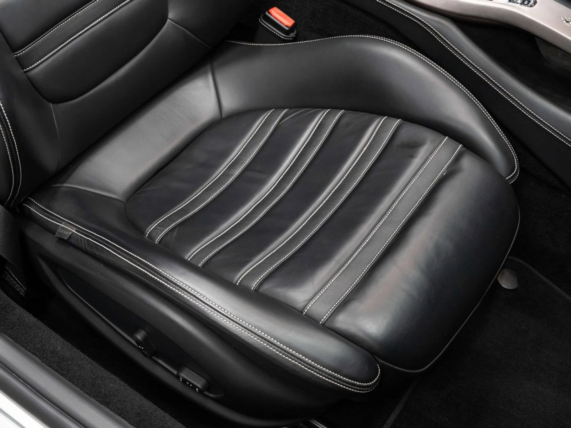 mph106_2760673786_ferrari_california_2011_0e4d29cba7