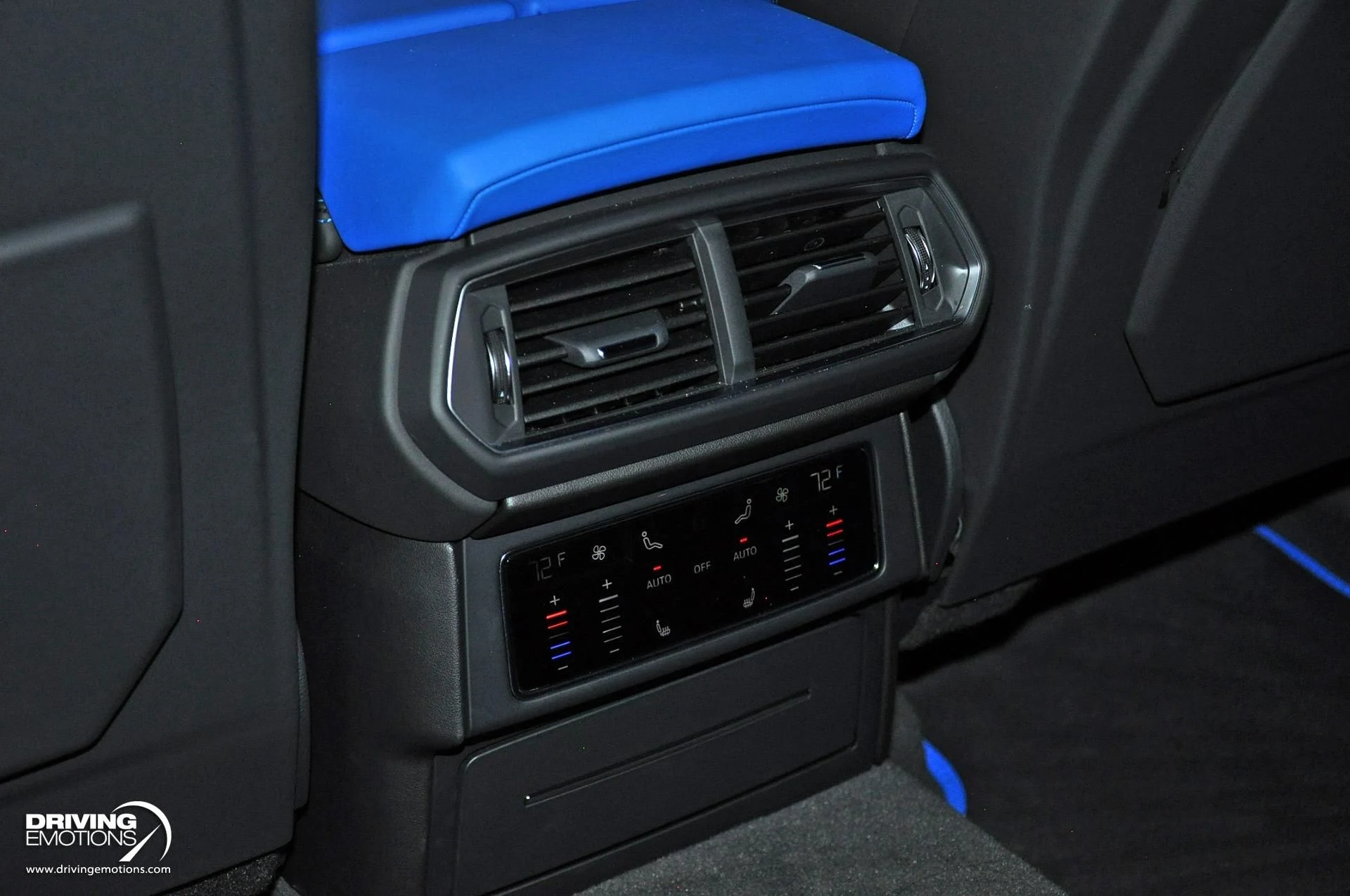 mph106_3696833961_801_p107_l_c9a34f76cc