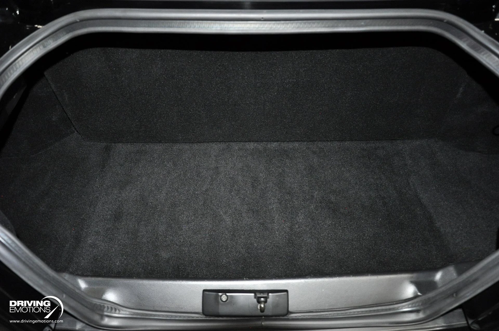 mph106_494683362_284_p107_l_f4d424c91e