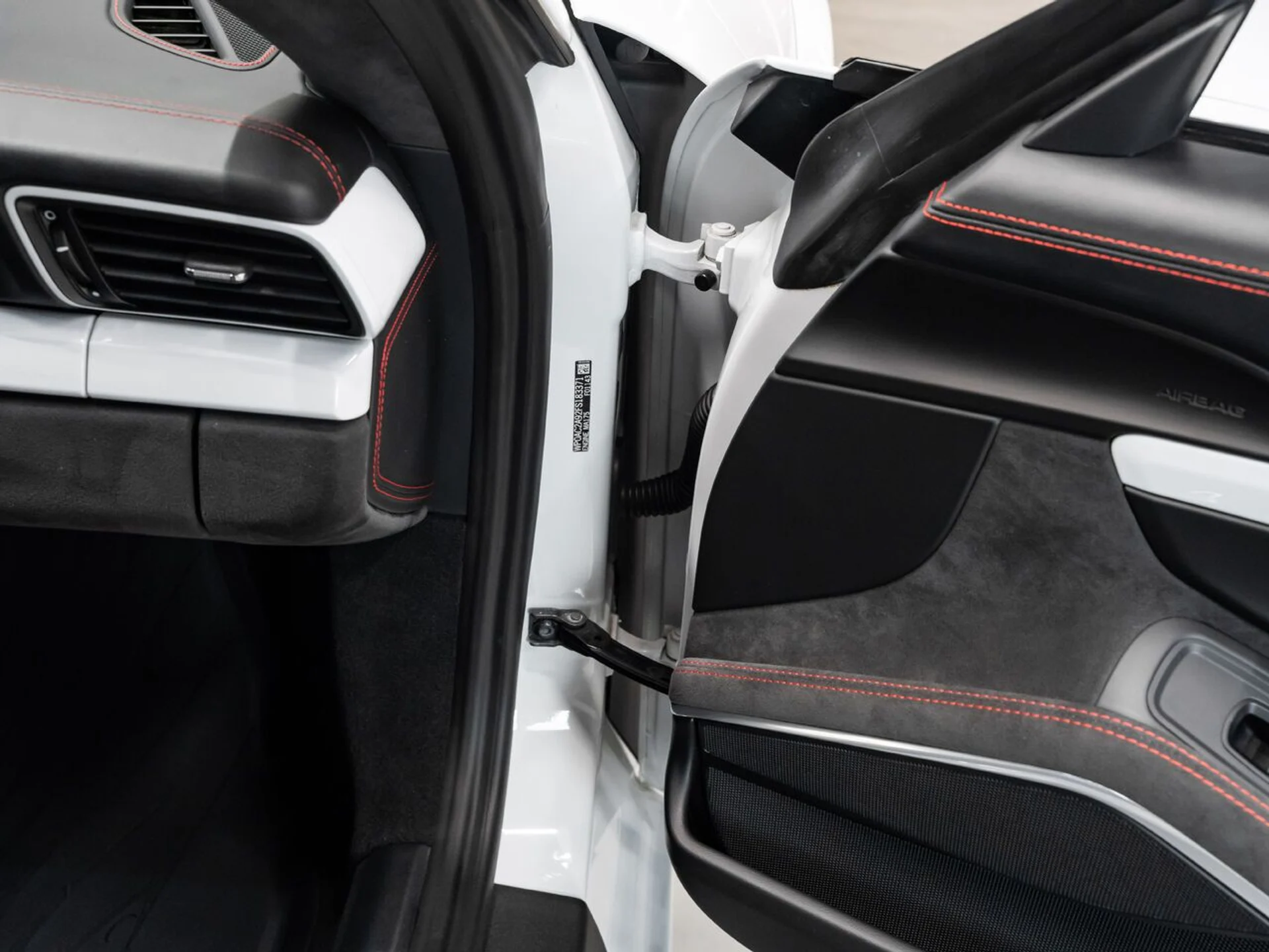 mph106_664798459_porsche_911_2015_b17d80a655