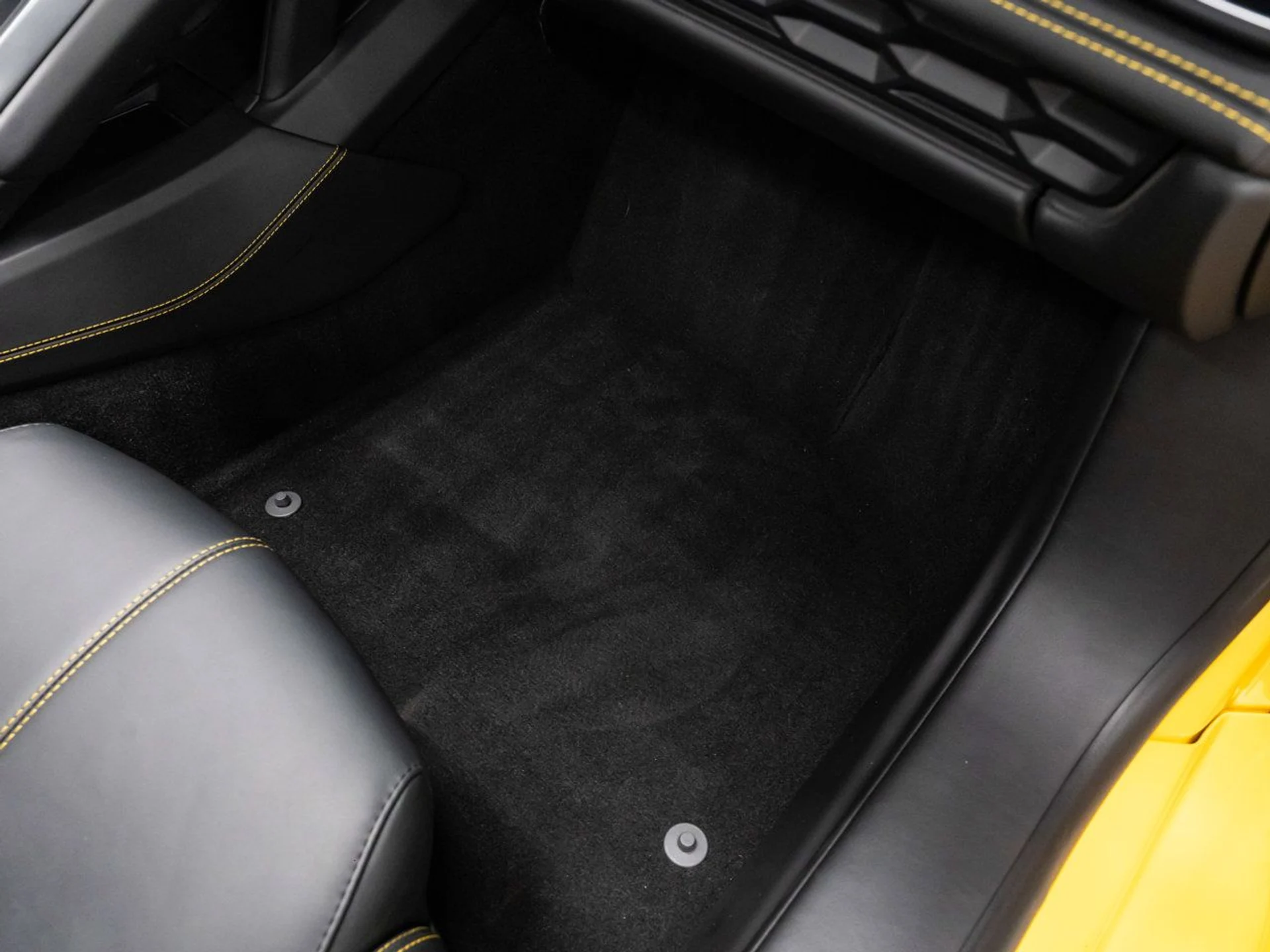 mph106_838679007_lamborghini_huracan_2017_5a6255543f