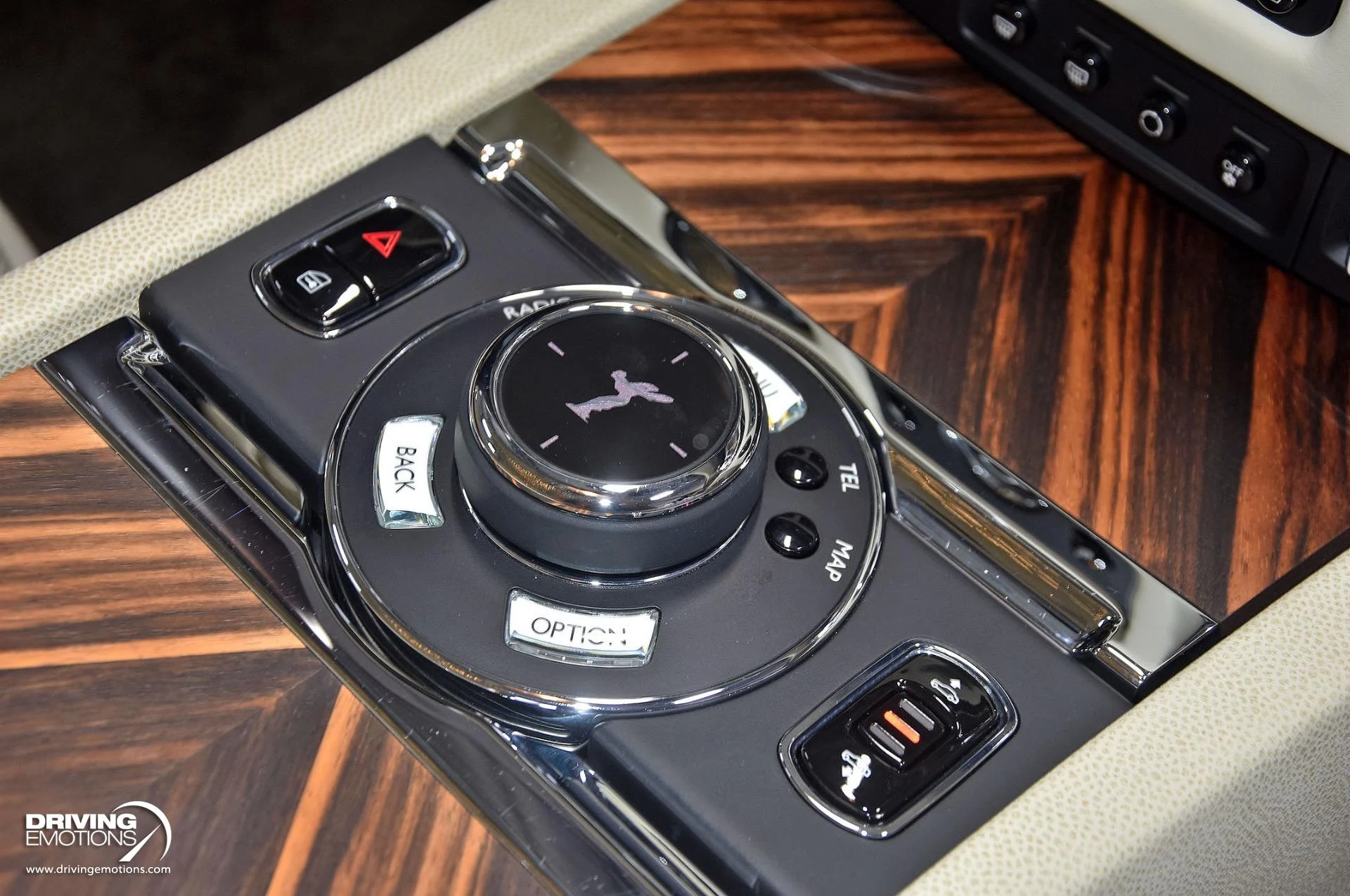 mph106_907600791_883_p107_l_1b994f12de