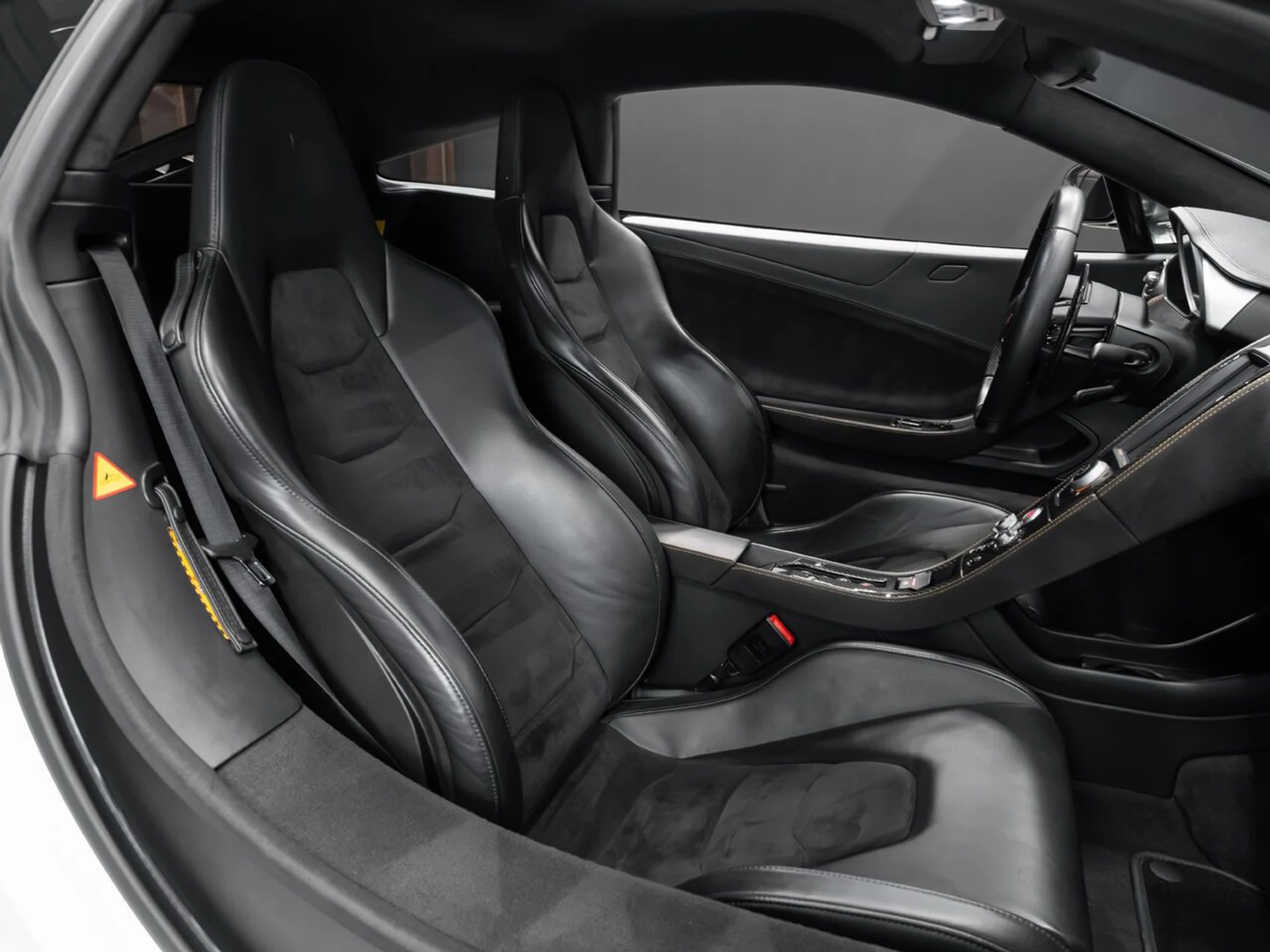 mph106_993787460_mclaren_mp4_12c_2012_cde8015169