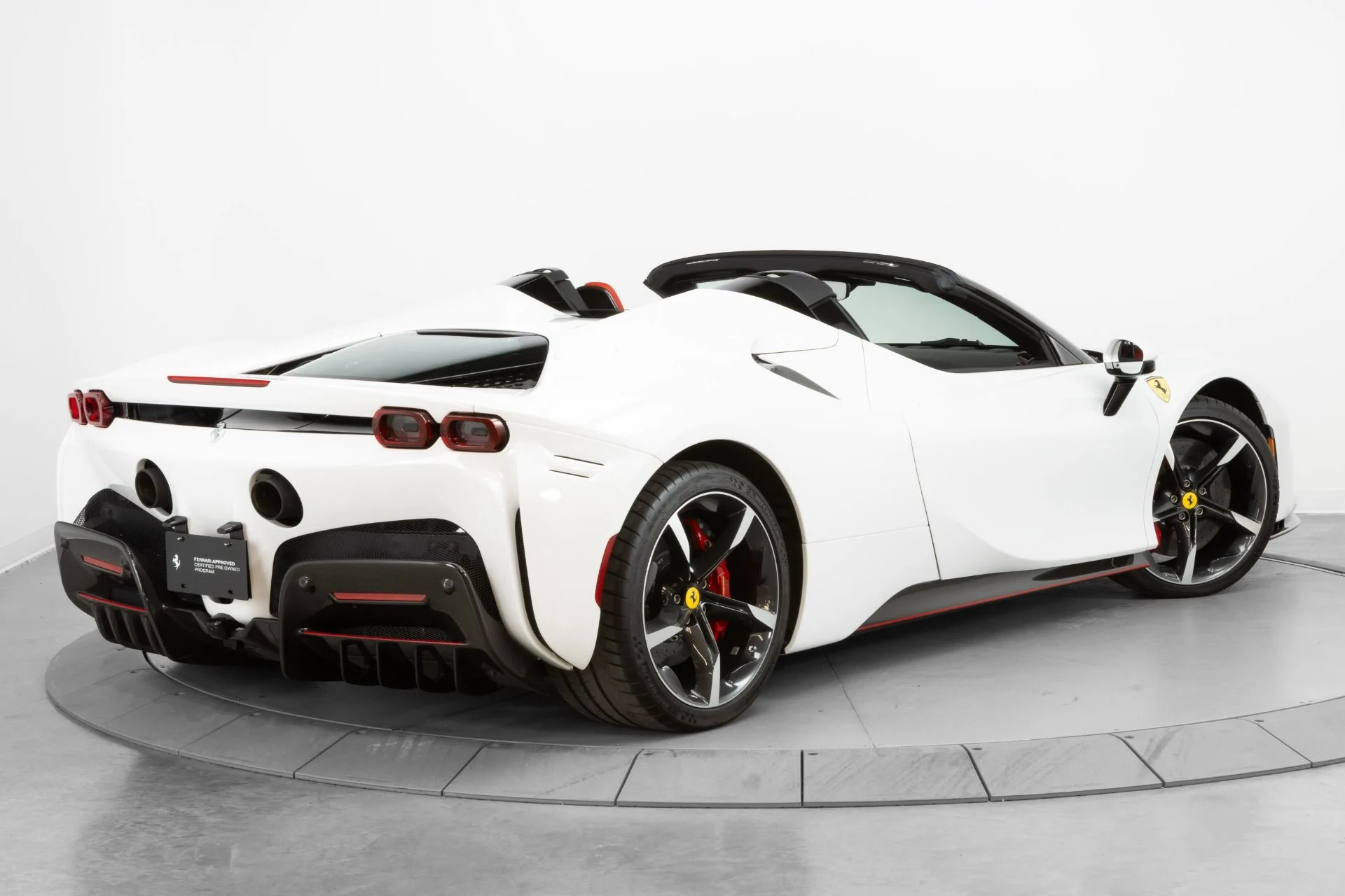 mph107_1355283295_Used_2022_Ferrari_SF_90_Spider_1774535905_2302bee3ae