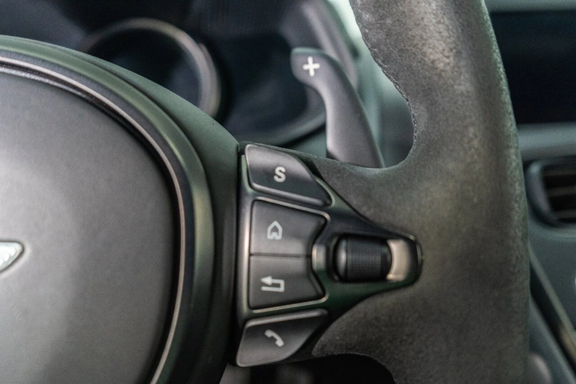 mph107_2422023121_baa64956b7_1280_c59274bb3a