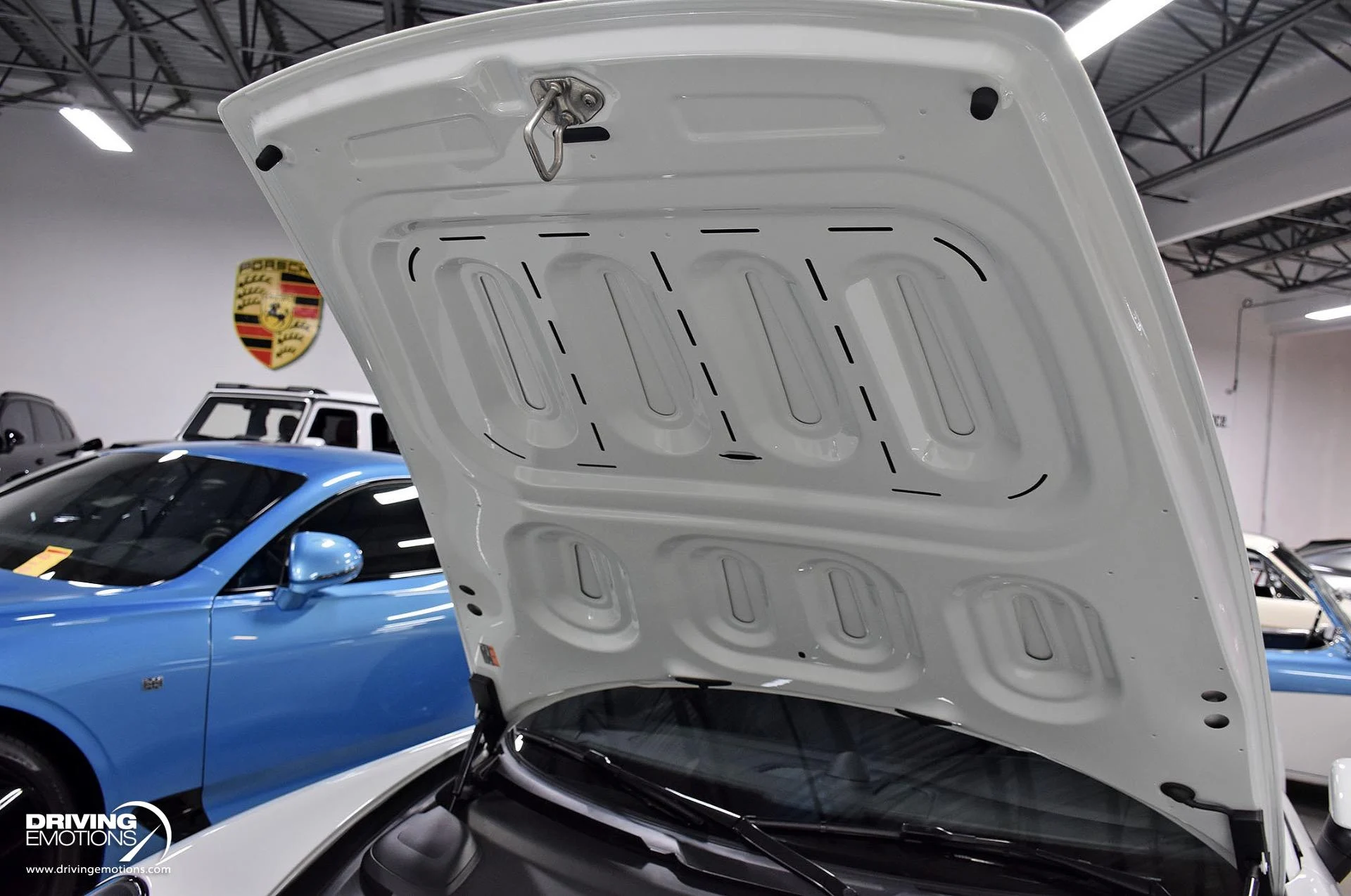 mph107_2696755689_865_p108_l_f7dd872e7e