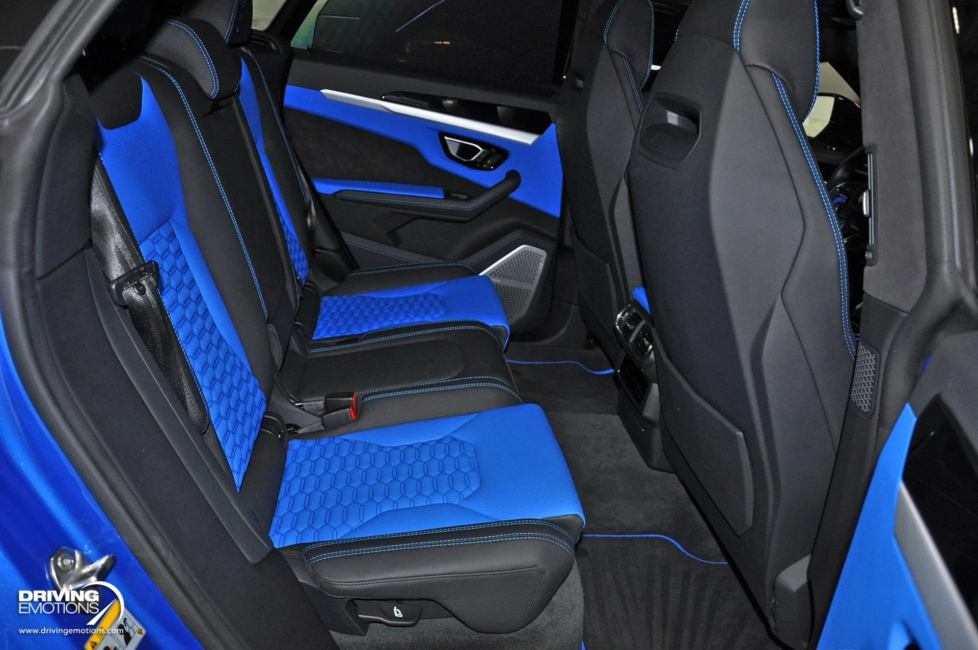 mph107_2739432421_801_p108_l_057523f3de