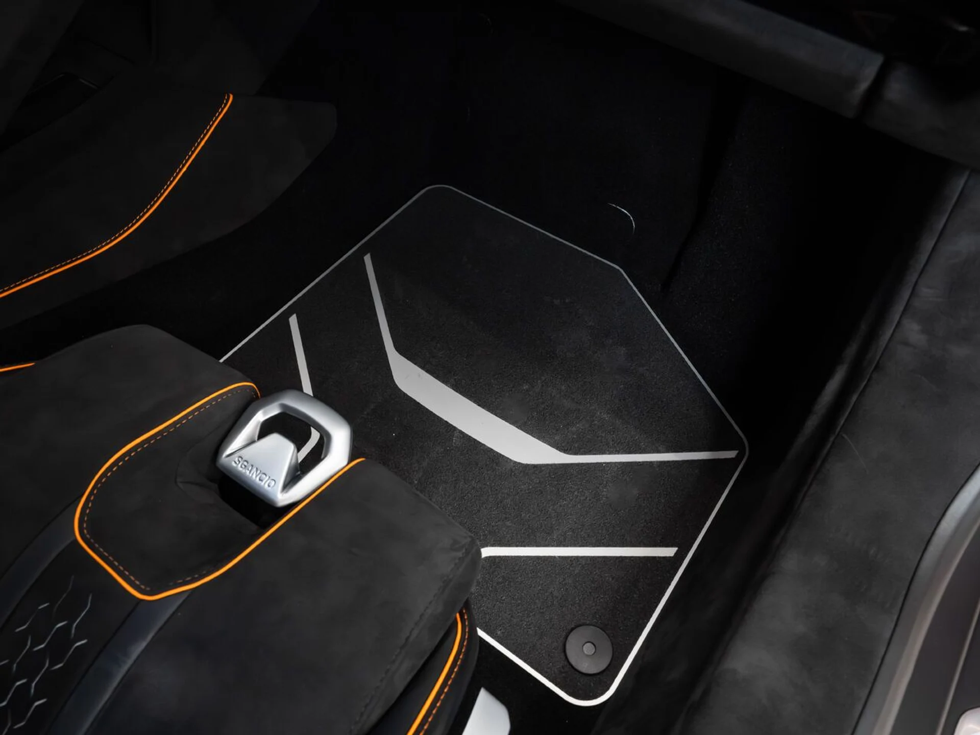 mph107_3713153300_lamborghini_huracan_2023_83b00ef955