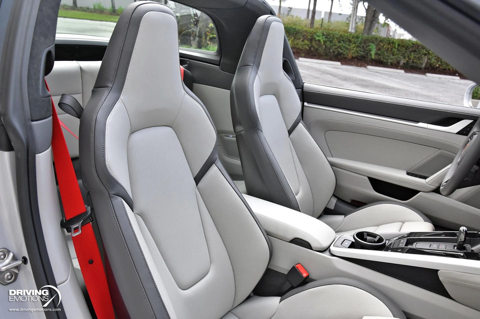 mph107_782253706_898_p108_l_f8709174d7