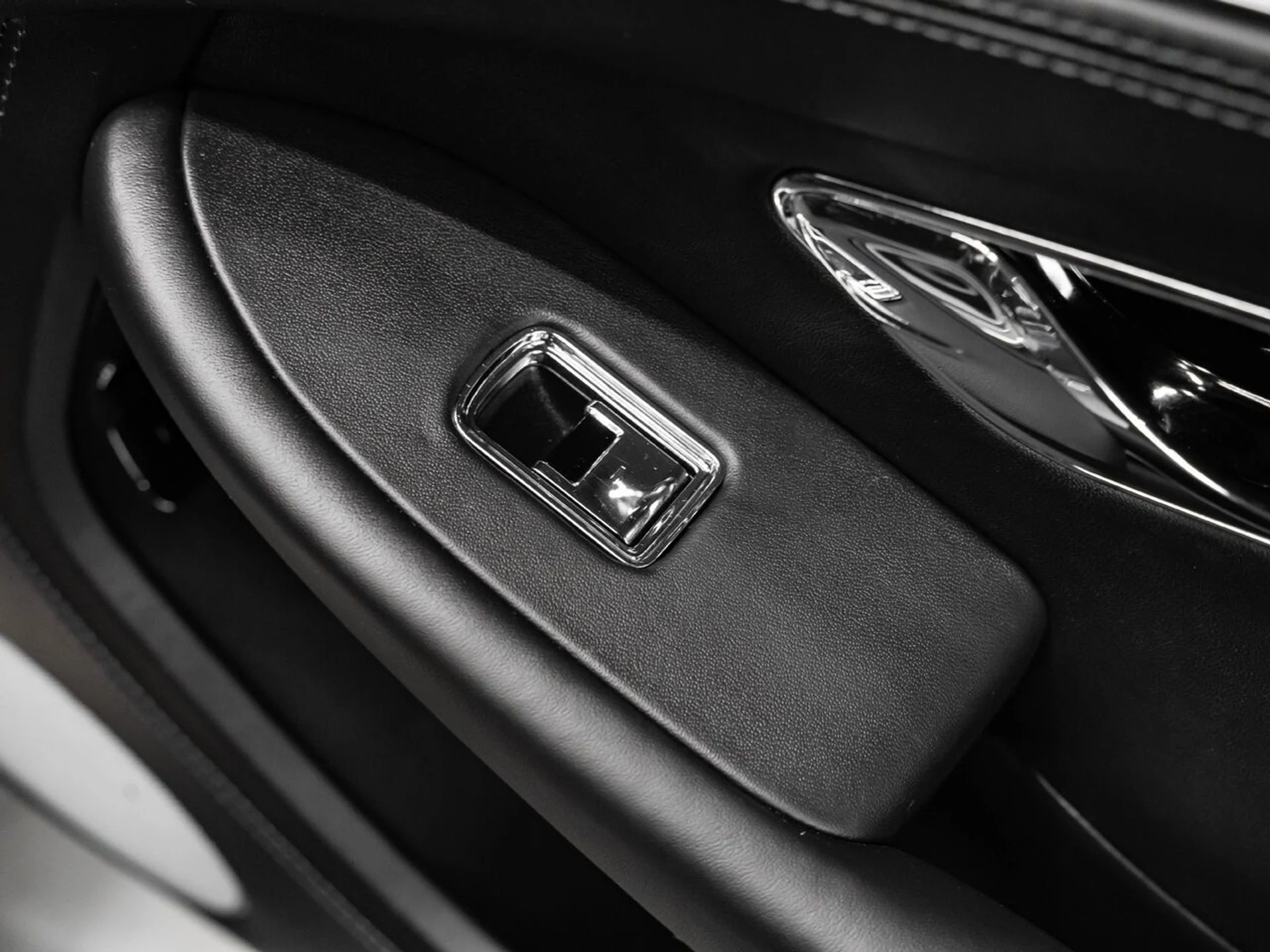 mph107_805667244_bentley_continental_2022_df935f1212