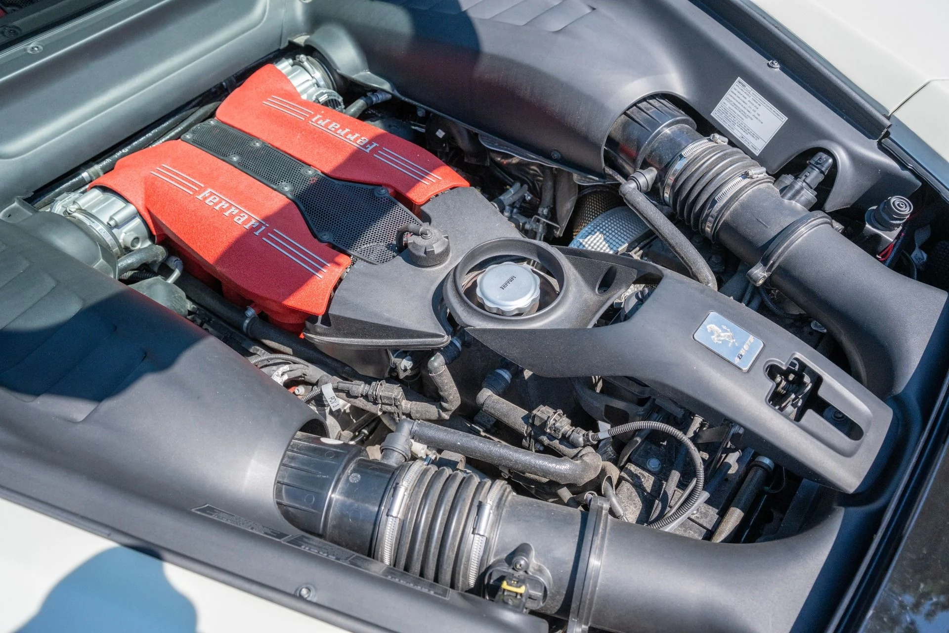 mph107_827088077_Used_2018_Ferrari_488_GTB_1787848410_a1be2ff570